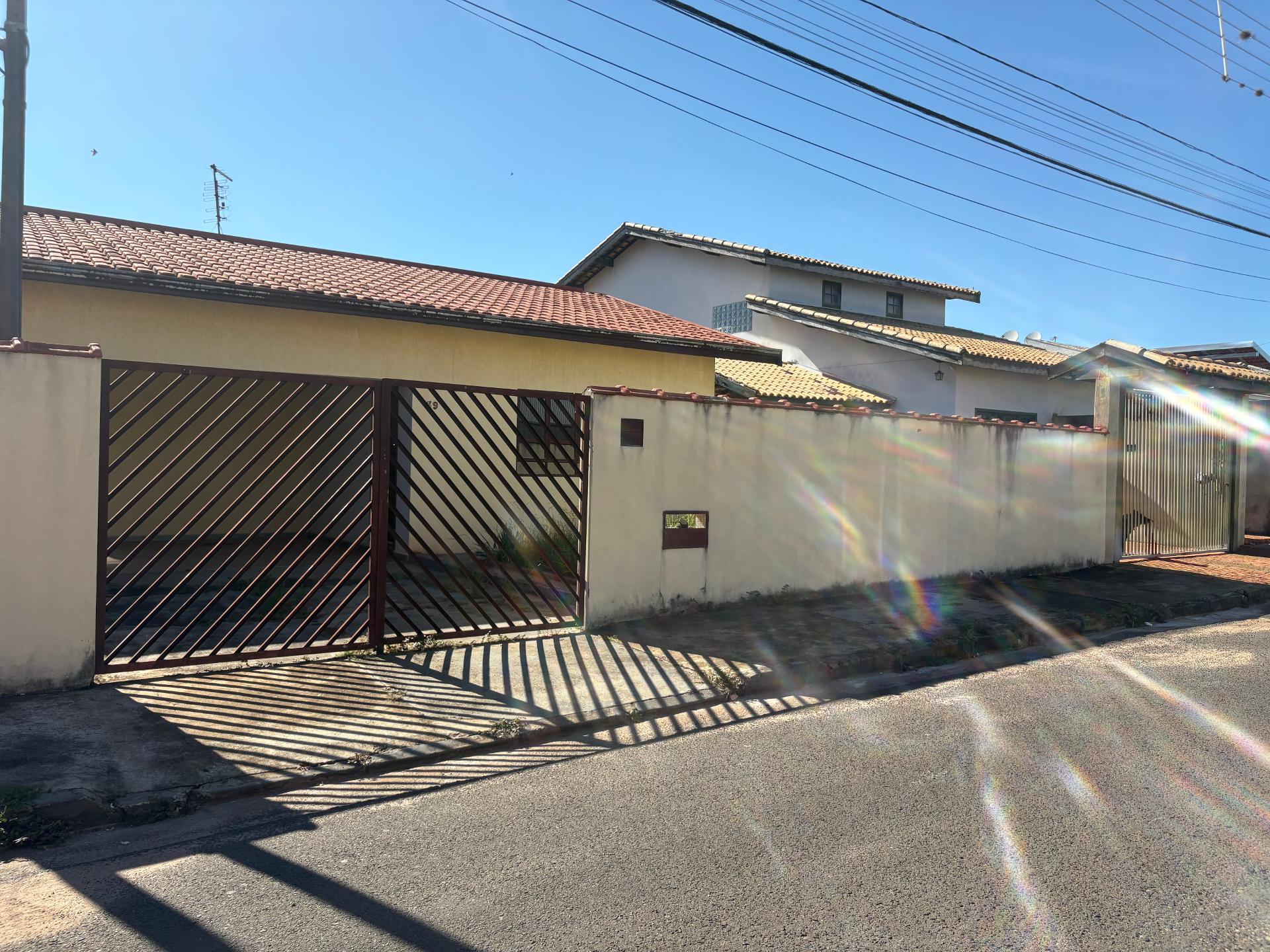 Casa para alugar com 2 quartos, 420m² - Foto 17