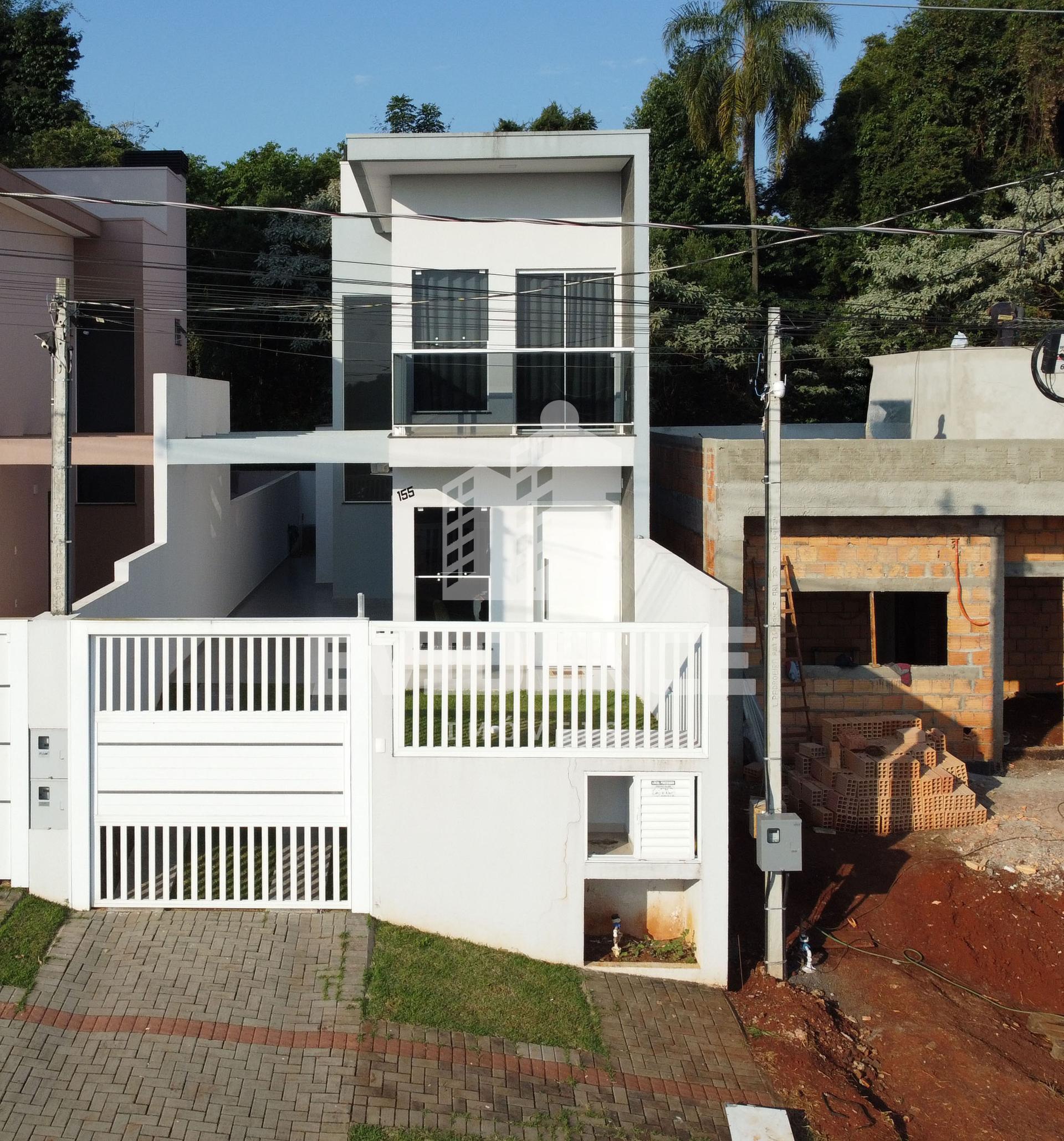 SOBRADO SEMI MOBILIADO À VENDA, LOCALIZADO NO BAIRRO FRARON