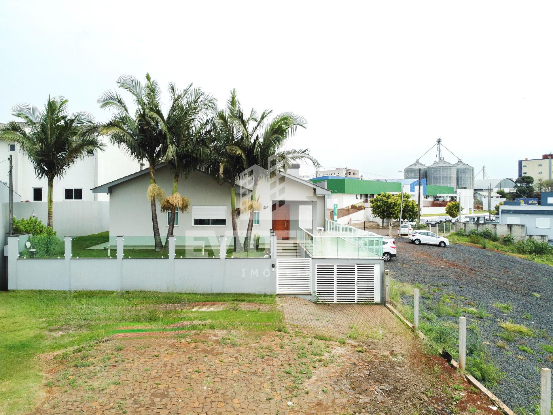 CASA SEMI MOBILIADA À VENDA, LOCALIZADA NO BAIRRO CRISTO REI