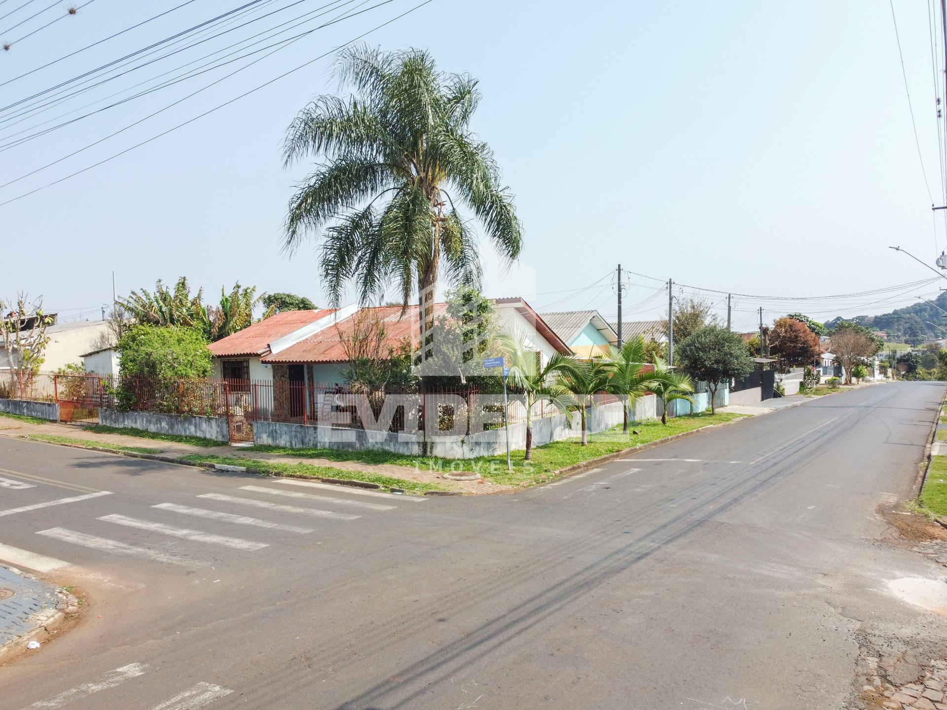 CASA À VENDA, LOCALIZADA NO BAIRRO GRALHA AZUL