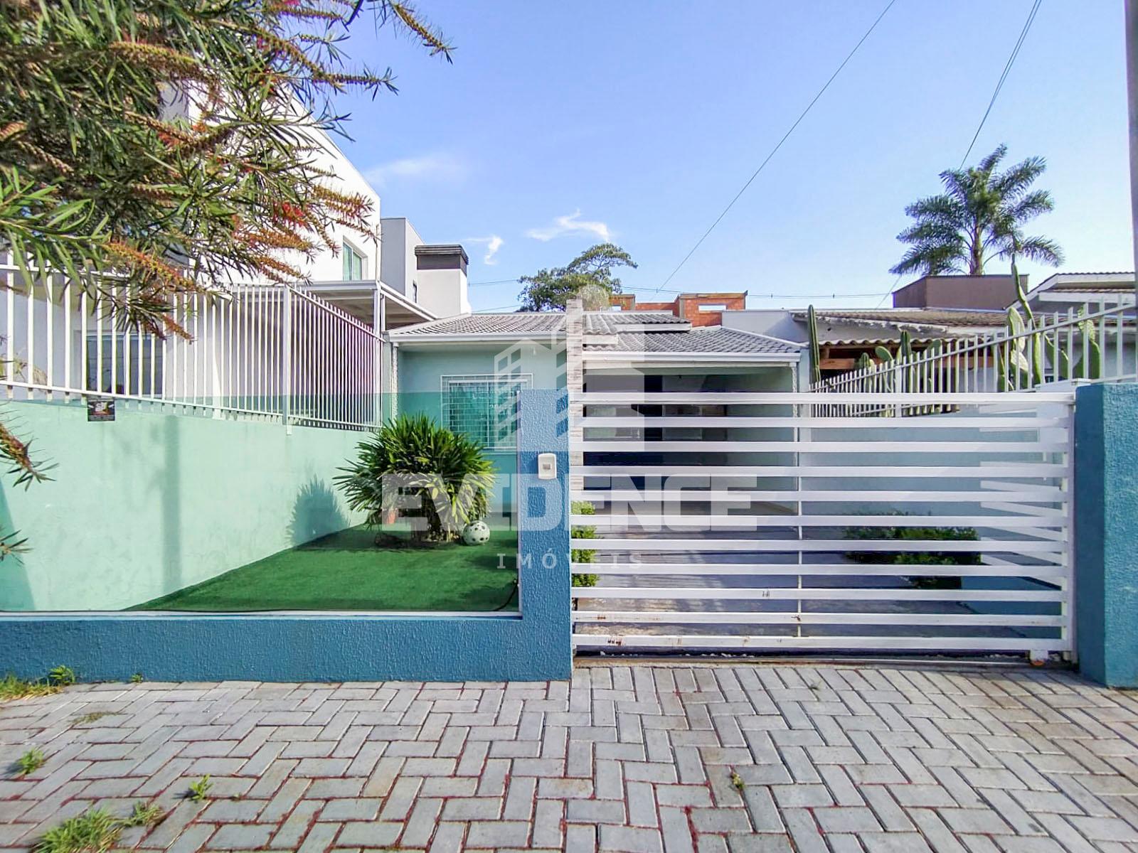 CASA À VENDA LOCALIZADA NO BAIRRO FRARON