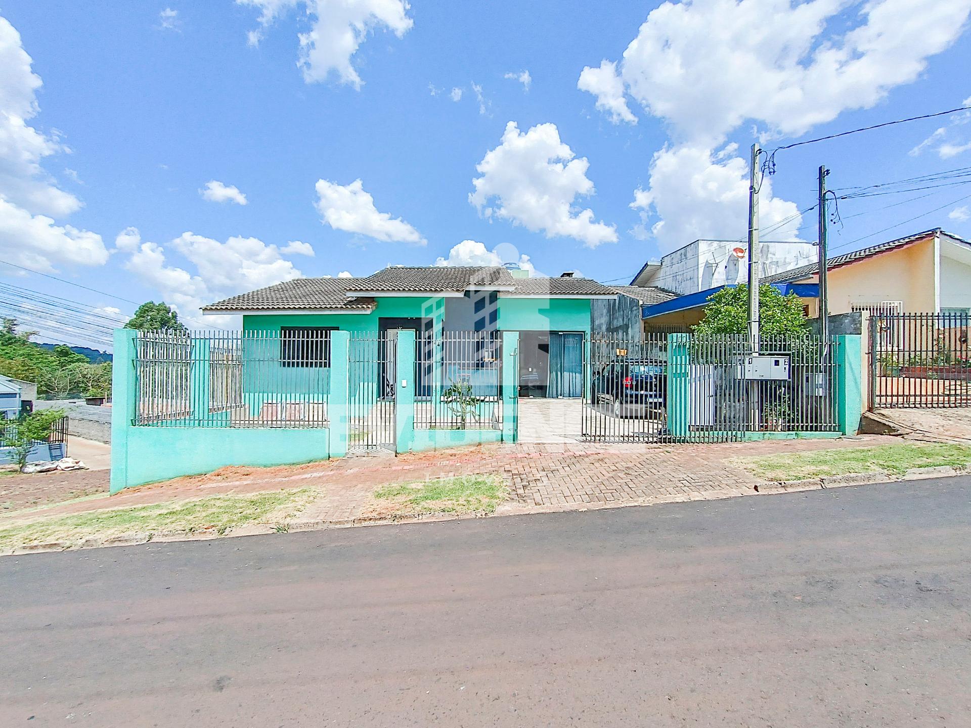 CASA COM SALA COMERCIAL À VENDA LOCALIZADA NO BAIRRO NOVO HORI...