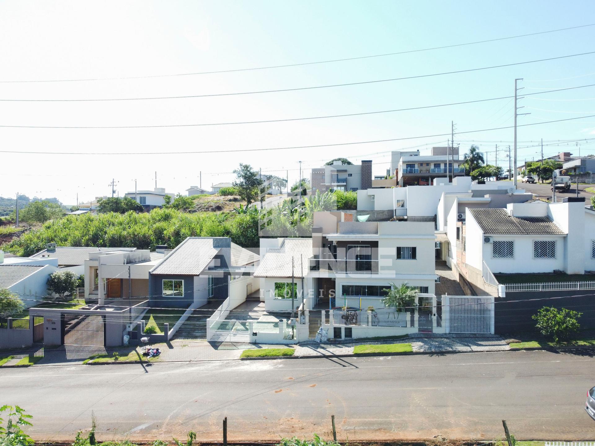 CASA À VENDA LOCALIZADA NO BAIRRO CRISTO REI