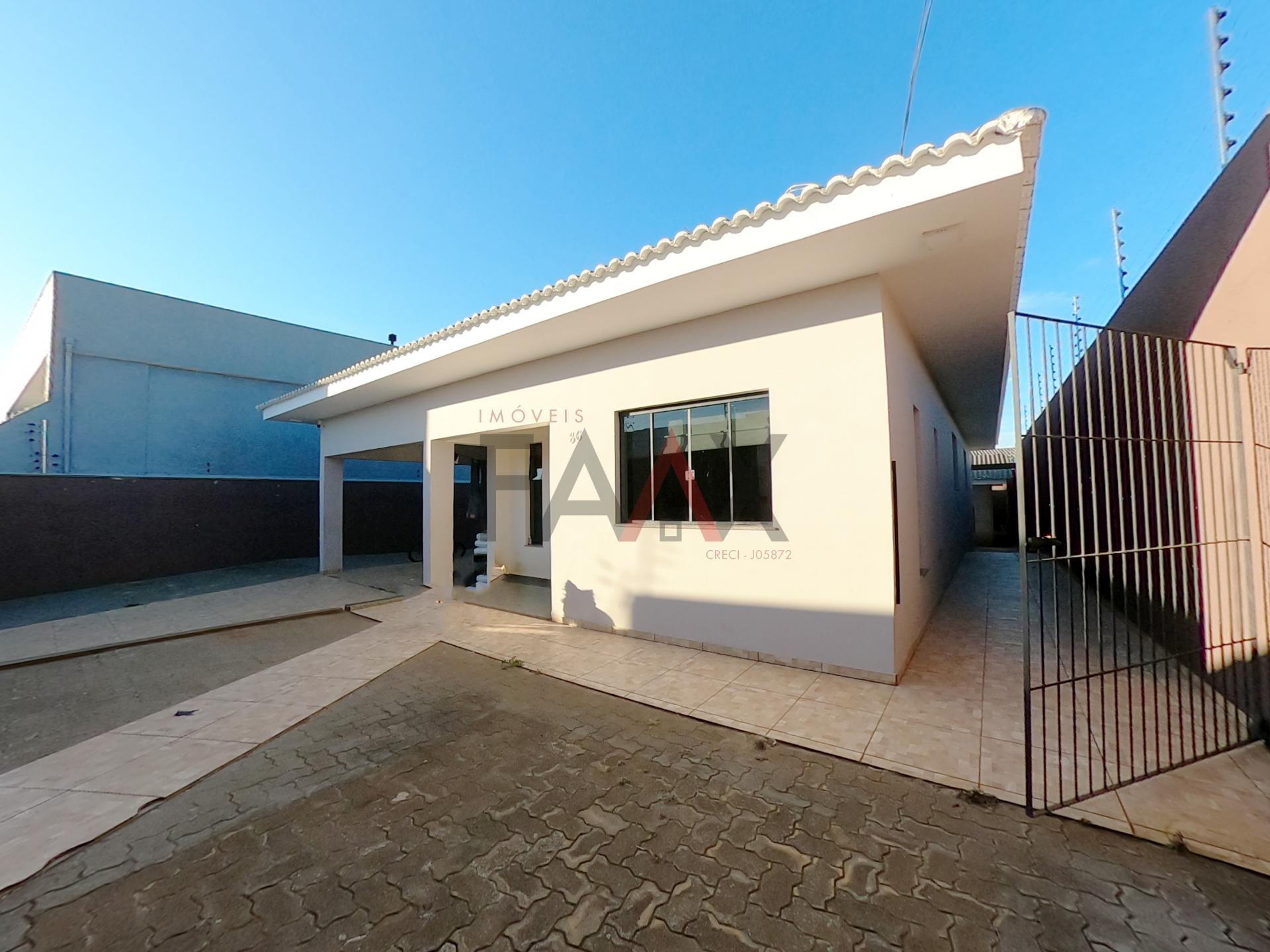 Casa à venda com amplo terreno, Bairro Alto da XV, GUARAPUAVA - PR