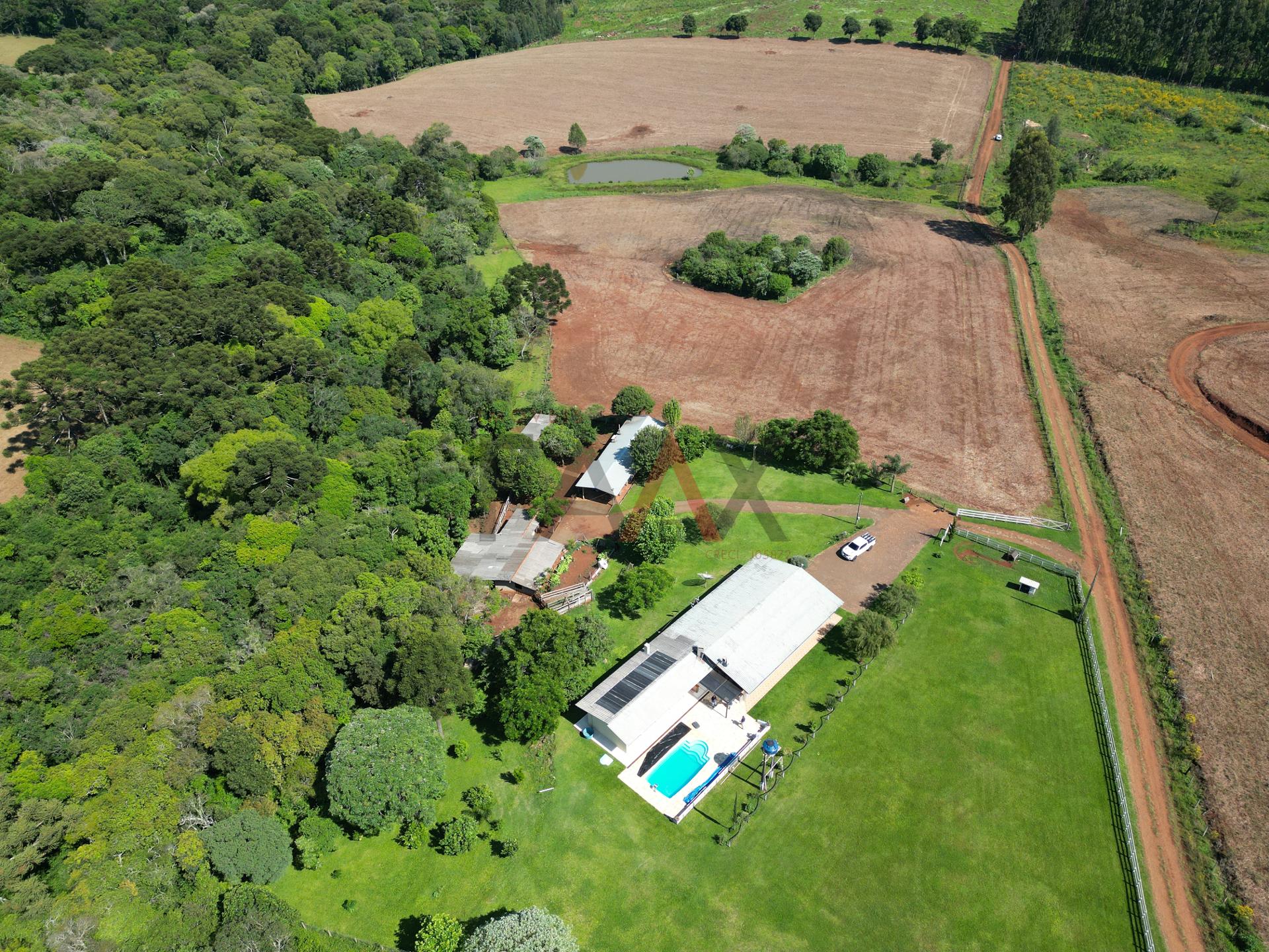 Fazenda à venda com 4 quartos, 310m² - Foto 60