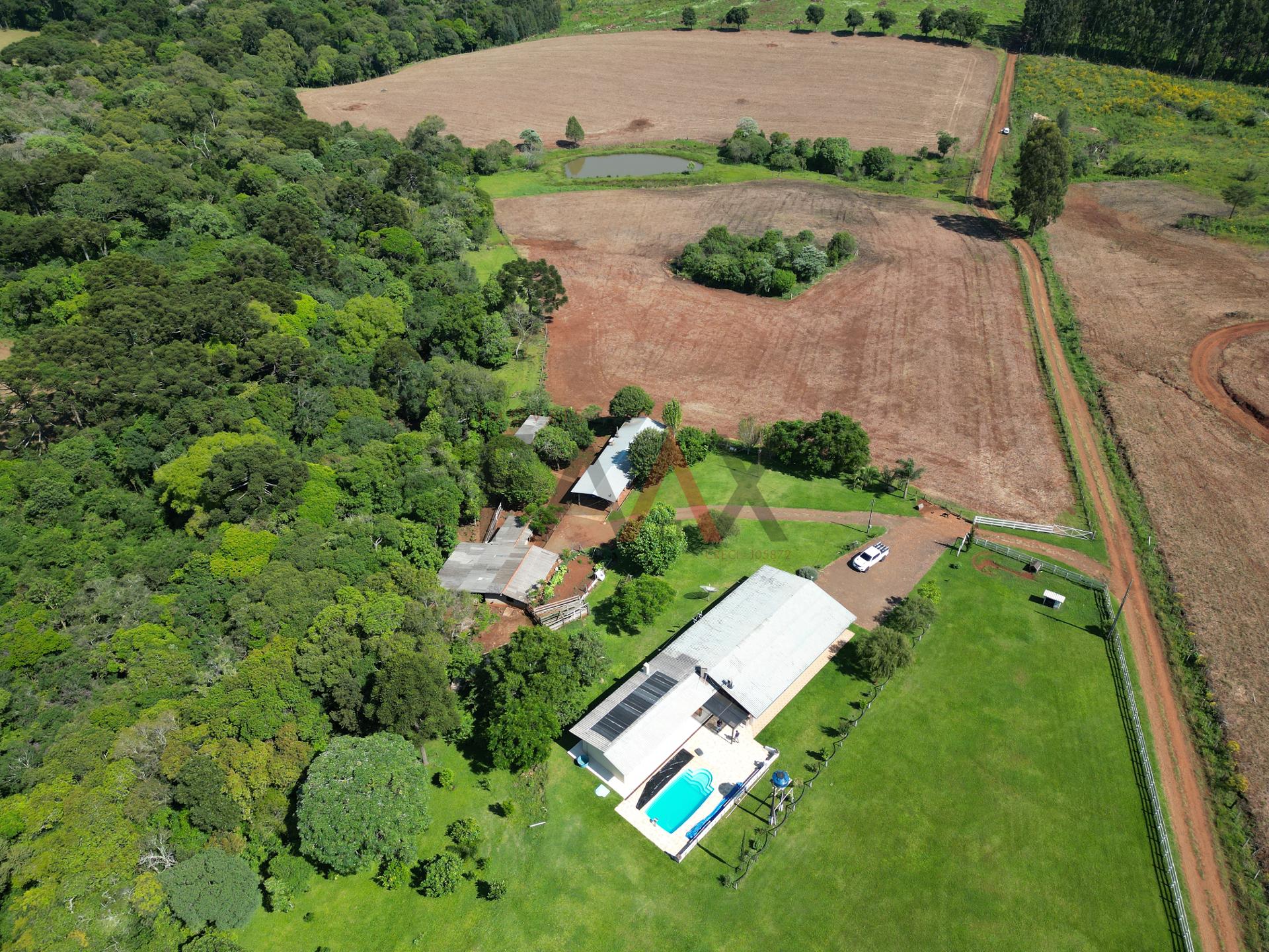 Fazenda à venda com 4 quartos, 310m² - Foto 61