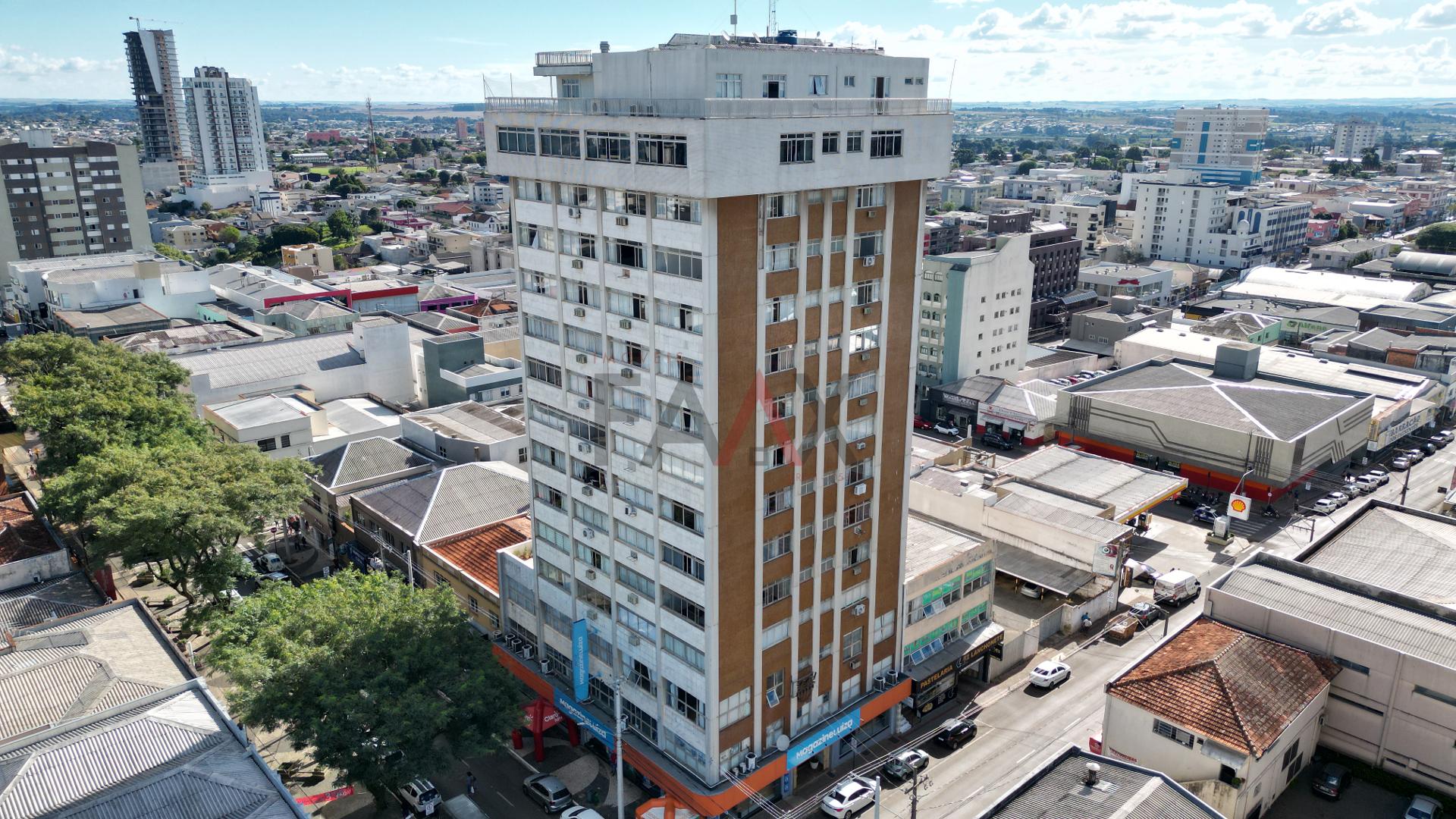 Apartamento semi mobiliado no Edifício Cordova no Centro de Guarapuava
