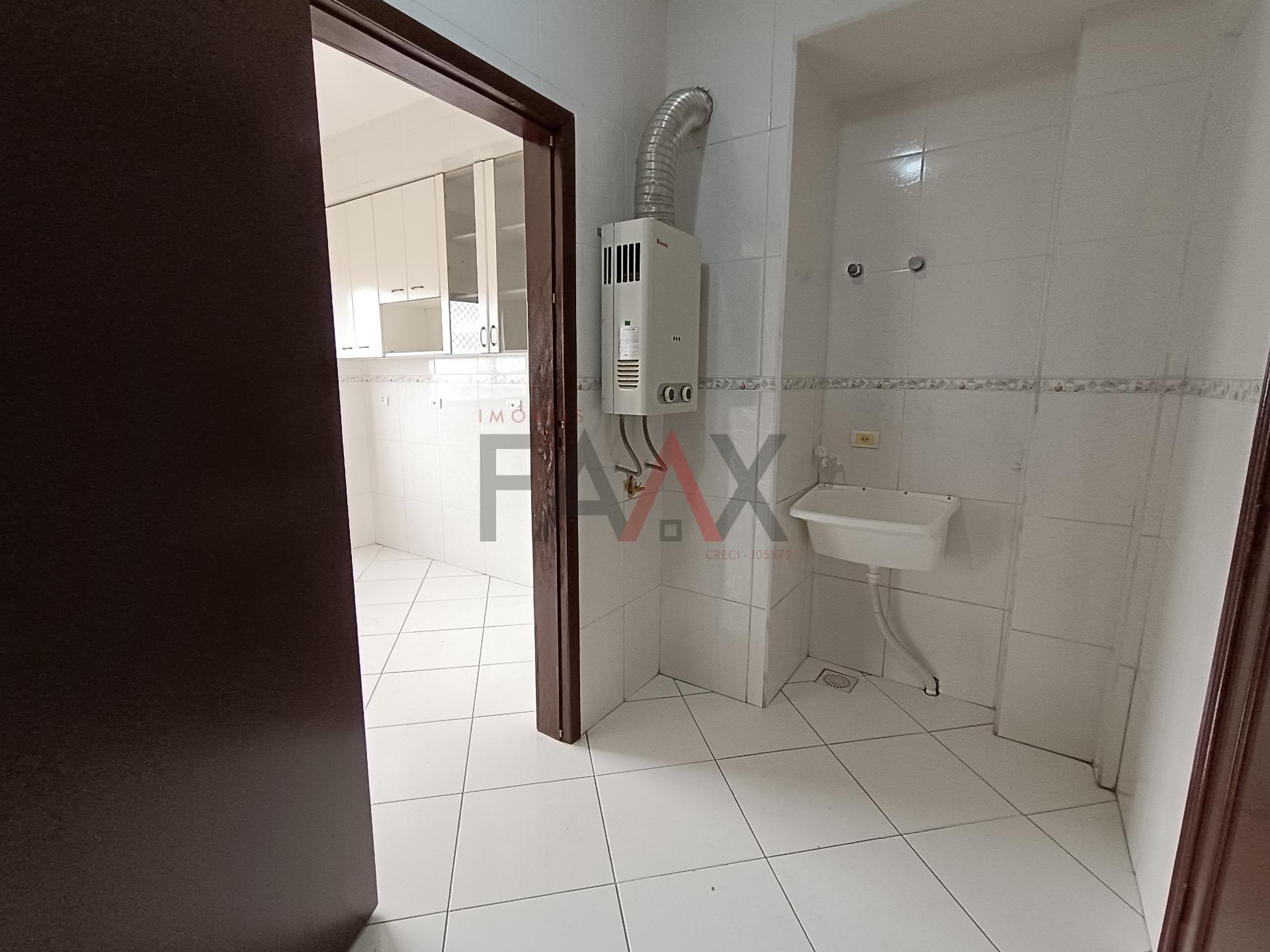 Apartamento para alugar com 2 quartos, 147m² - Foto 8