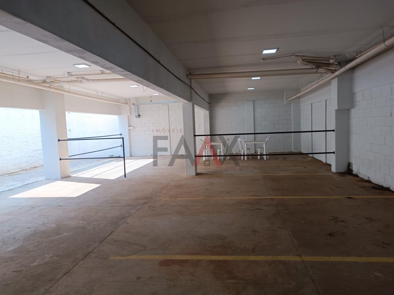 Casa Comercial à venda com 18 quartos, 921m² - Foto 9