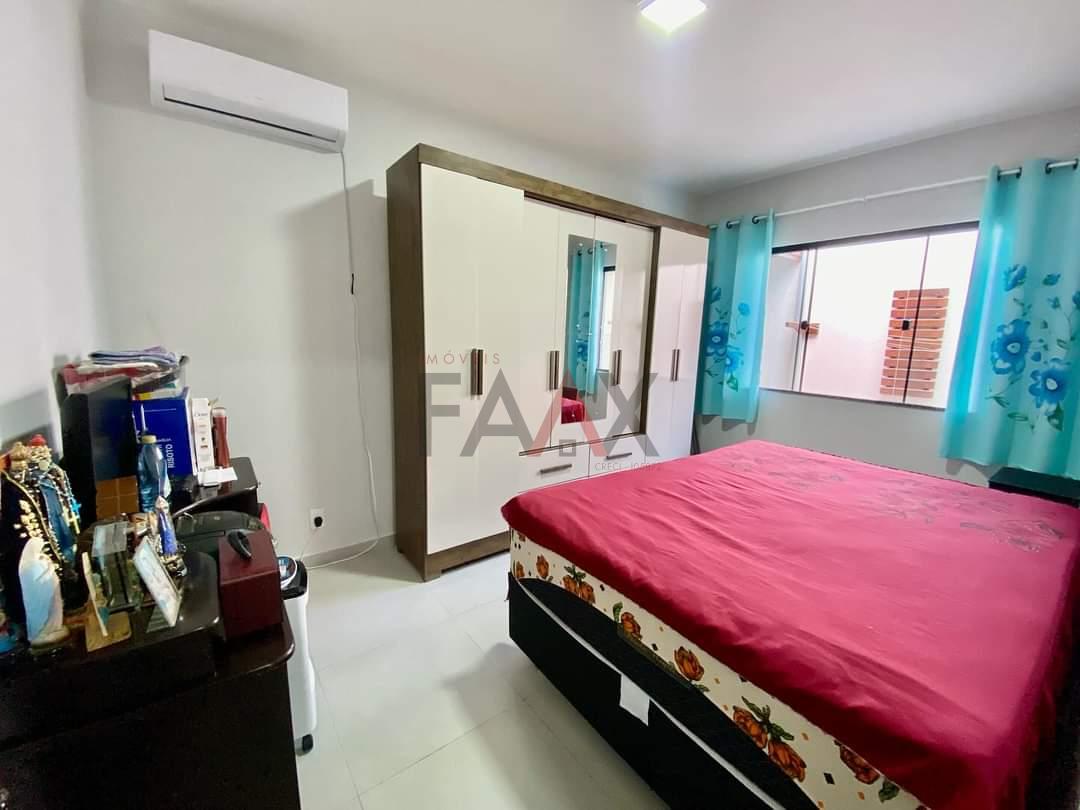 Casa à venda com 2 quartos, 65m² - Foto 4