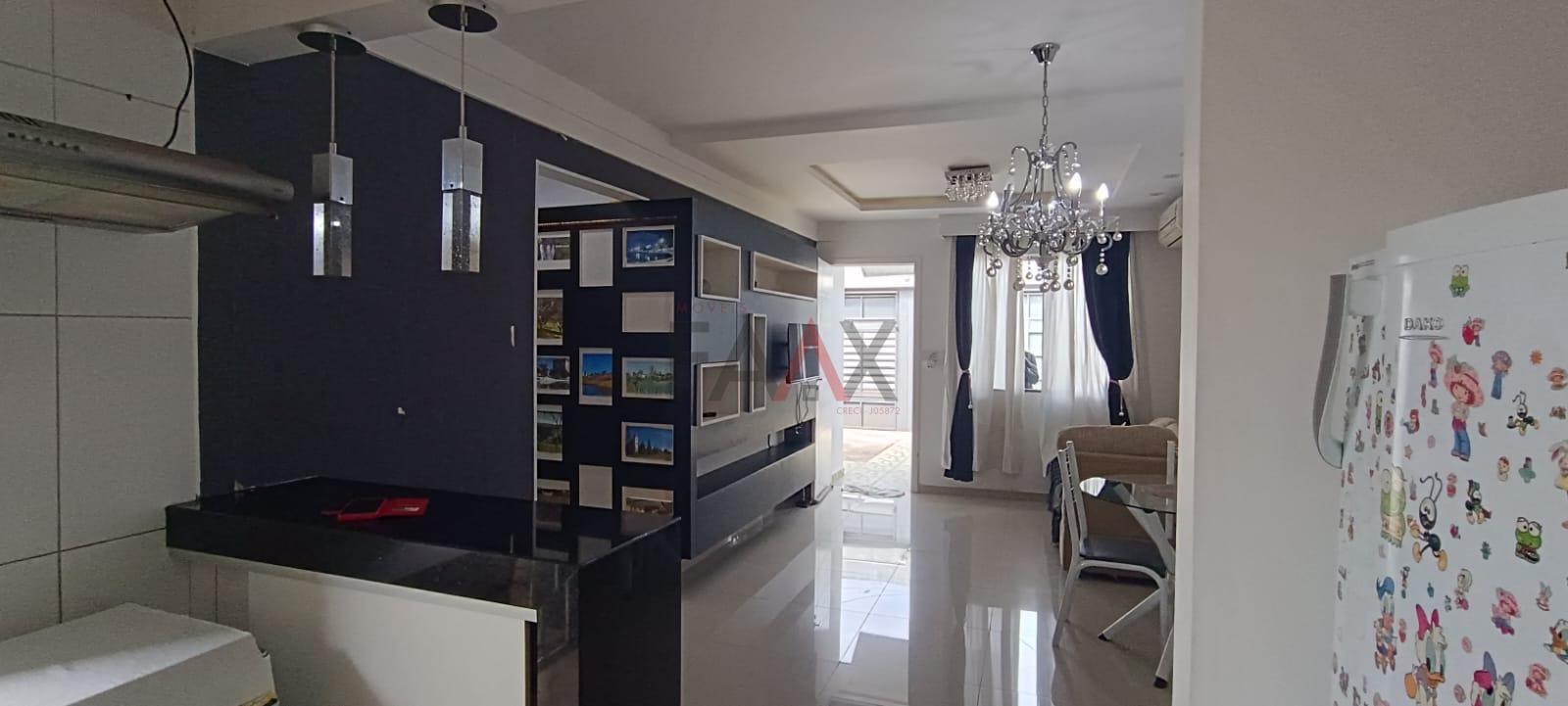 Casa à venda com 3 quartos, 65m² - Foto 4