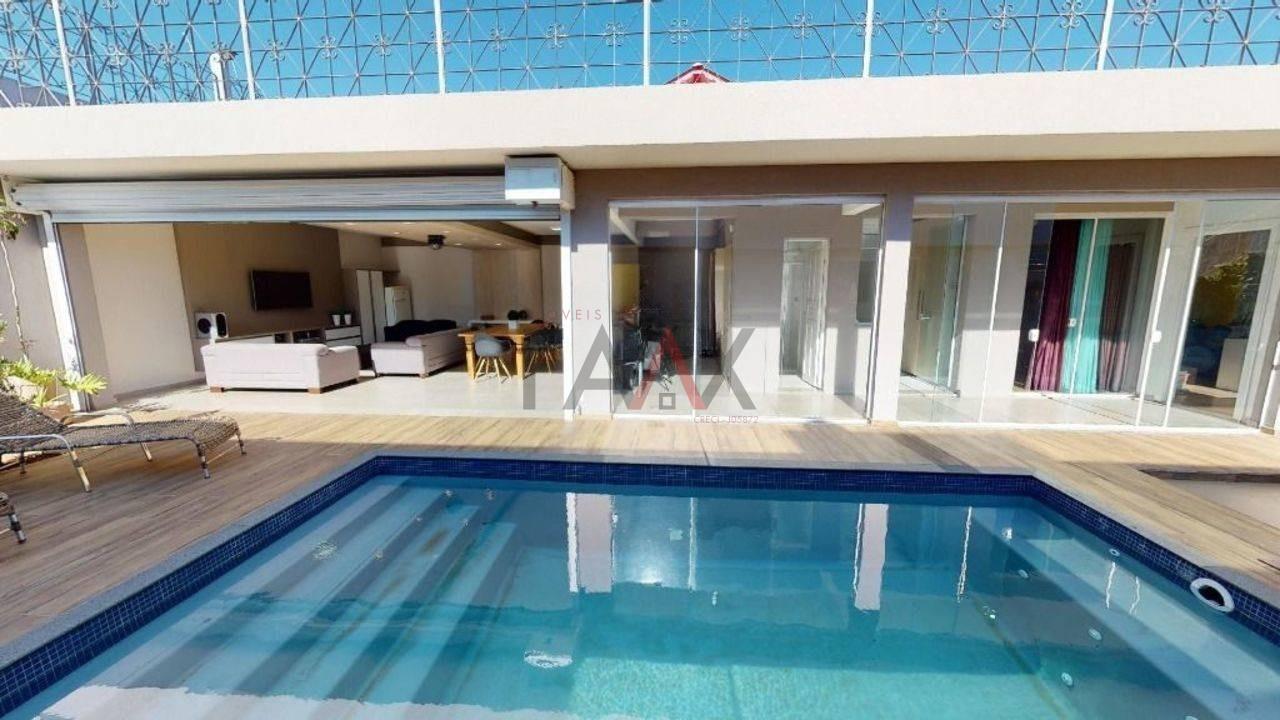 Casa à venda com 3 quartos, 430m² - Foto 2