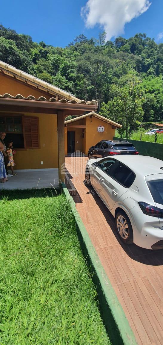 Beliss?ma casa de 4 quartos, sendo 2 su?tes, em Itaipava