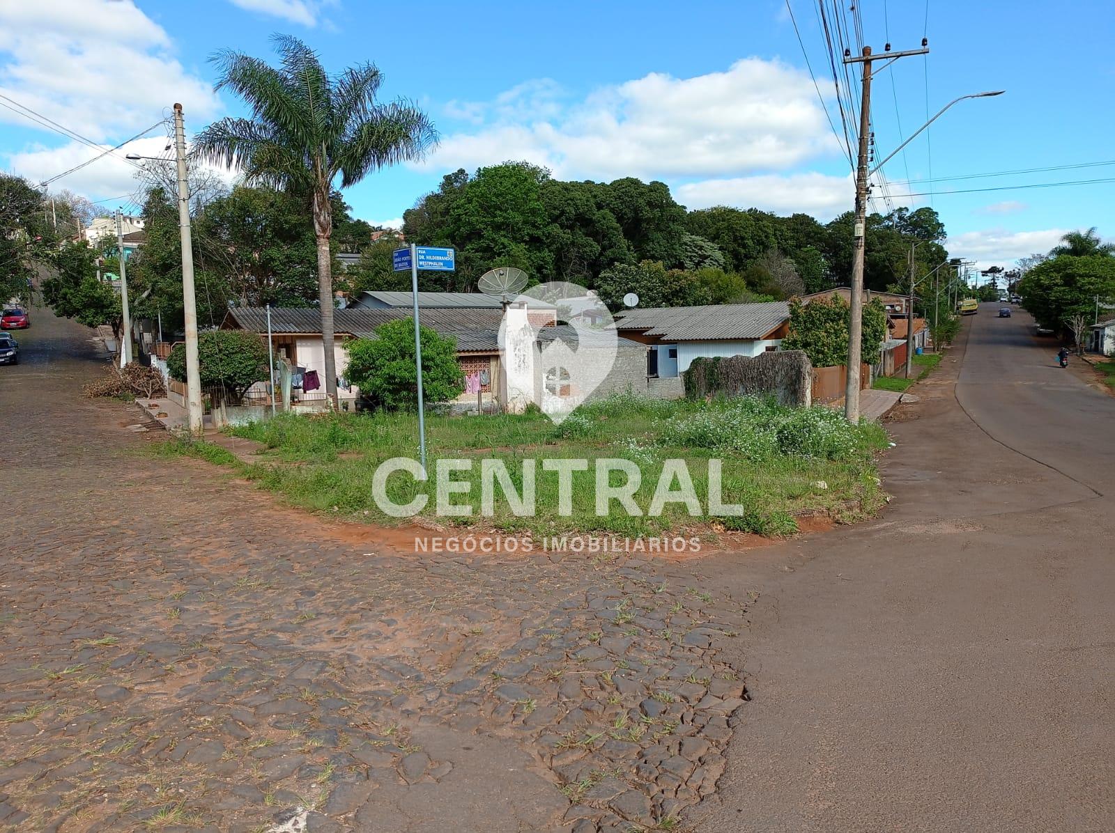 Terreno a uma esquina do fórum de Palmeira das Missões RS