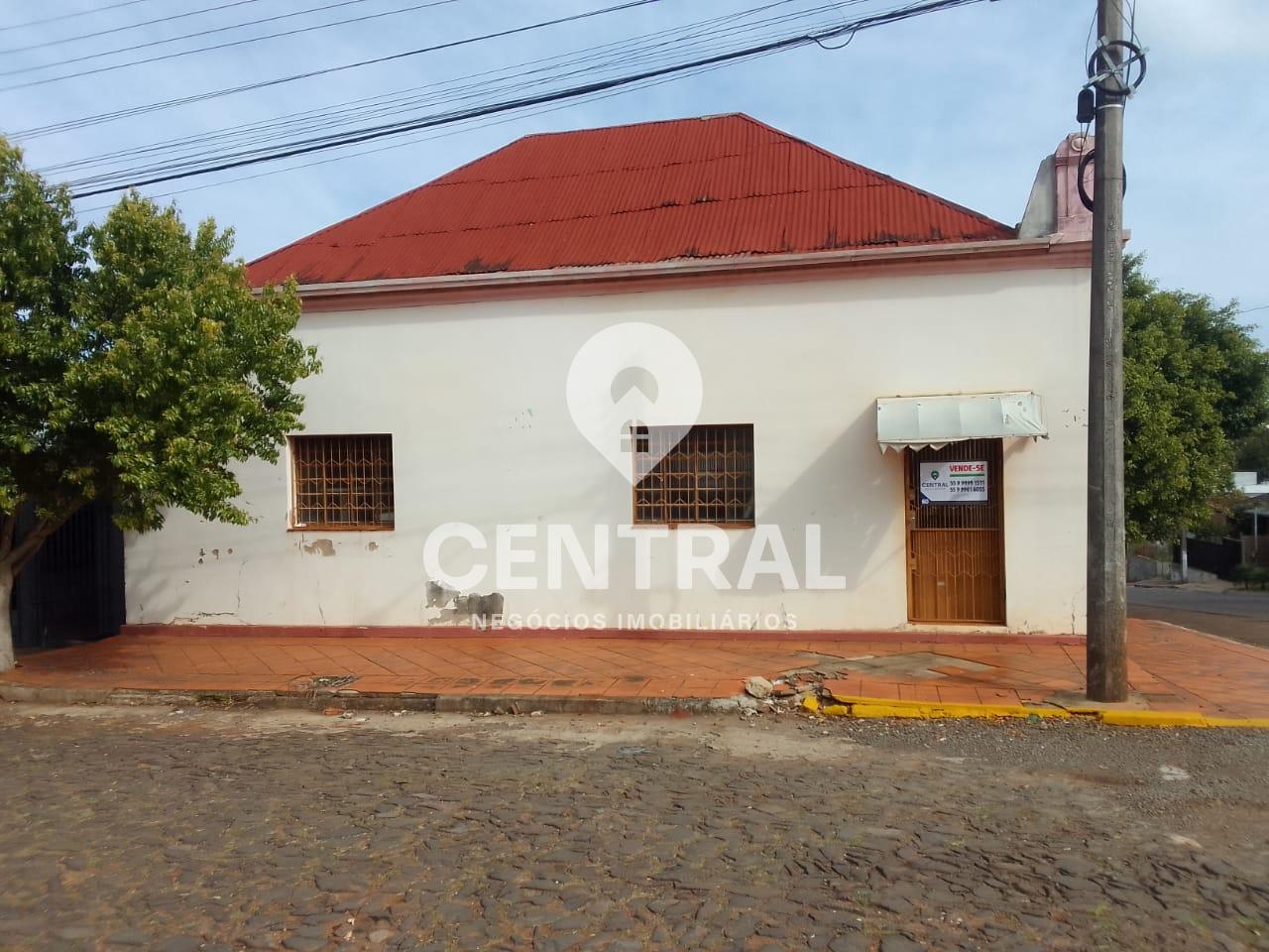 casa a venda a uma quadra do centro, no bairro vila velha .