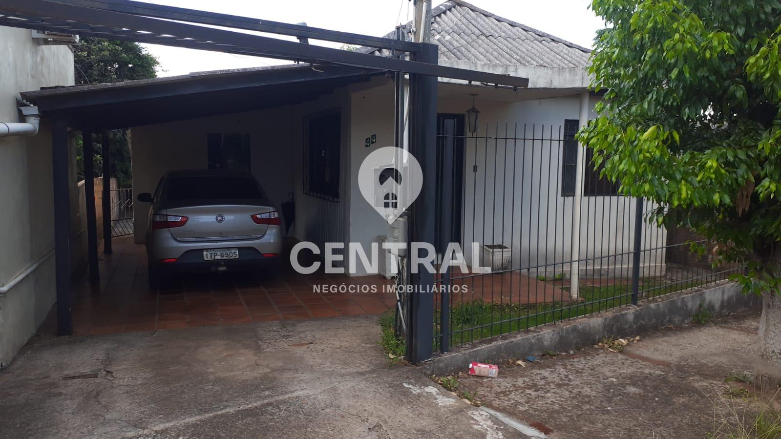 Casa com 02 quartos, sala de TV e sala de jantar, cozinha ampl...