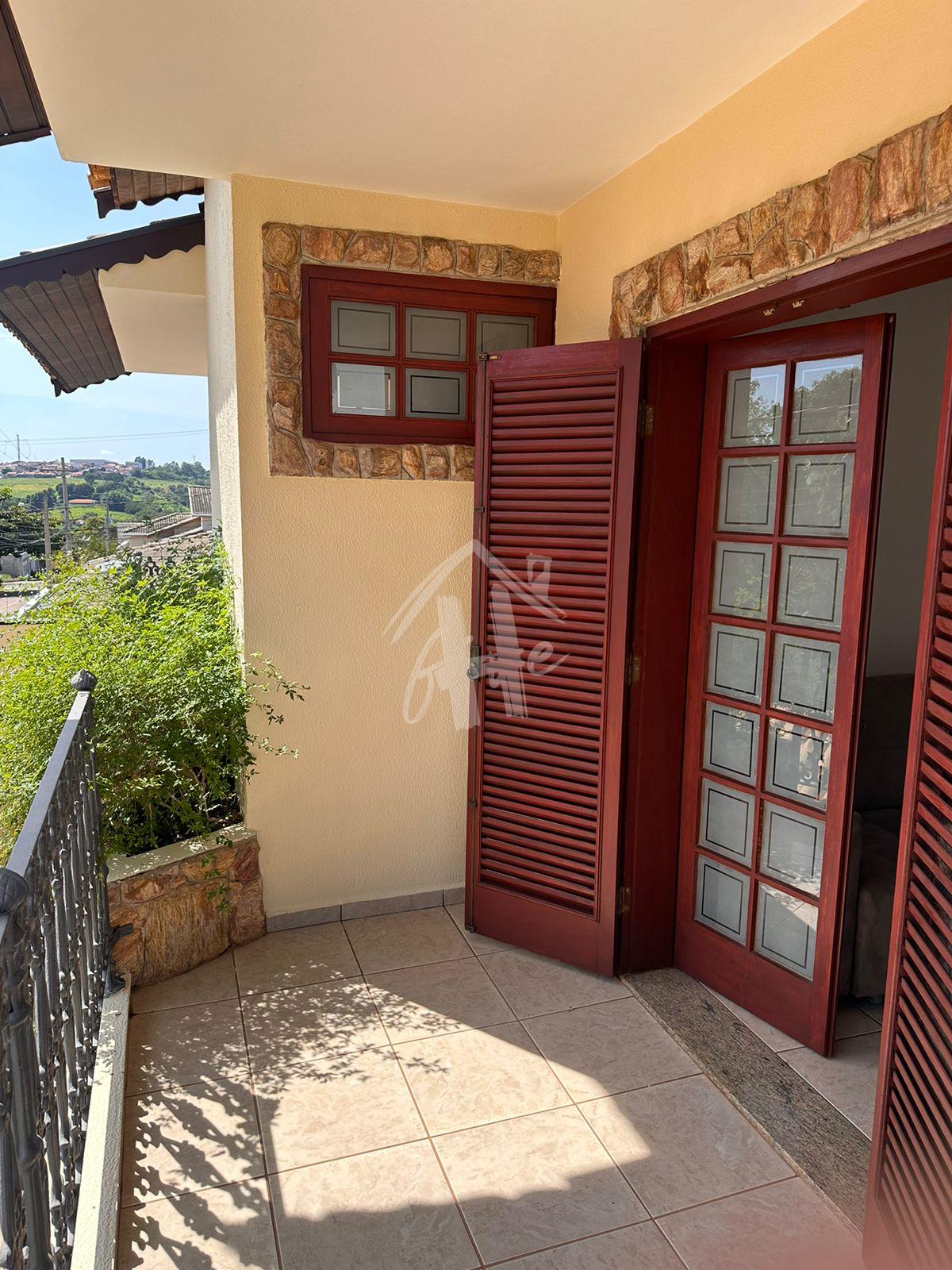 ?TIMA CASA  A VENDA COM 250M  LOCALIZADA NO BAIRRO JARDIM PRIM...