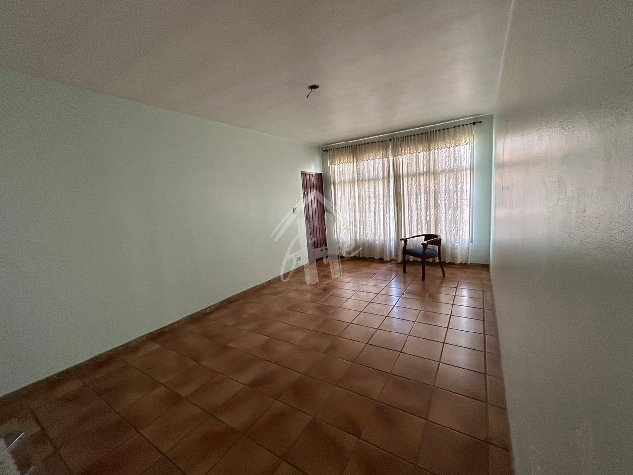 ?tima casa de 204m  ? venda, localizada na Vila Garcia em Jund...