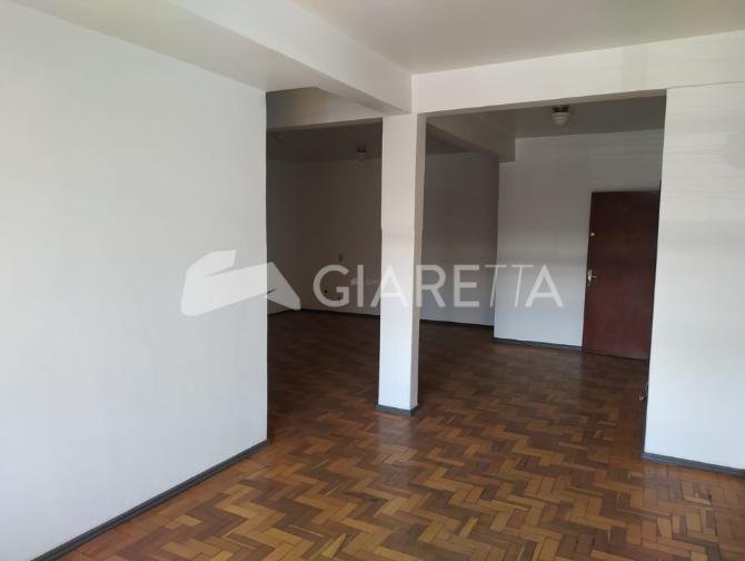 Apartamento para alugar com 3 quartos, 138m² - Foto 2