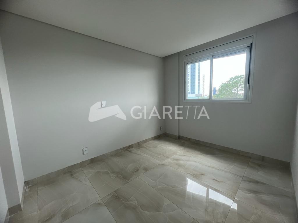 Apartamento para alugar com 2 quartos, 110m² - Foto 7