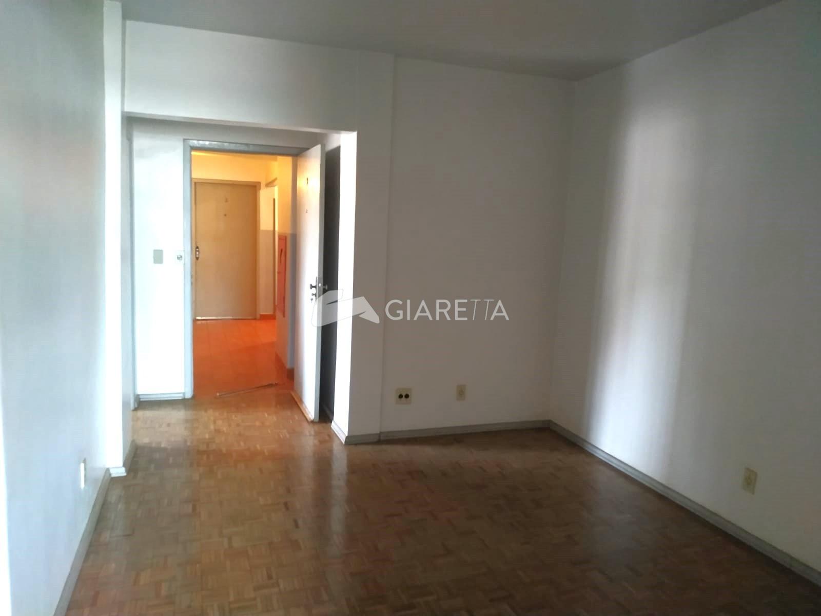 Apartamento para alugar com 4 quartos, 80m² - Foto 2