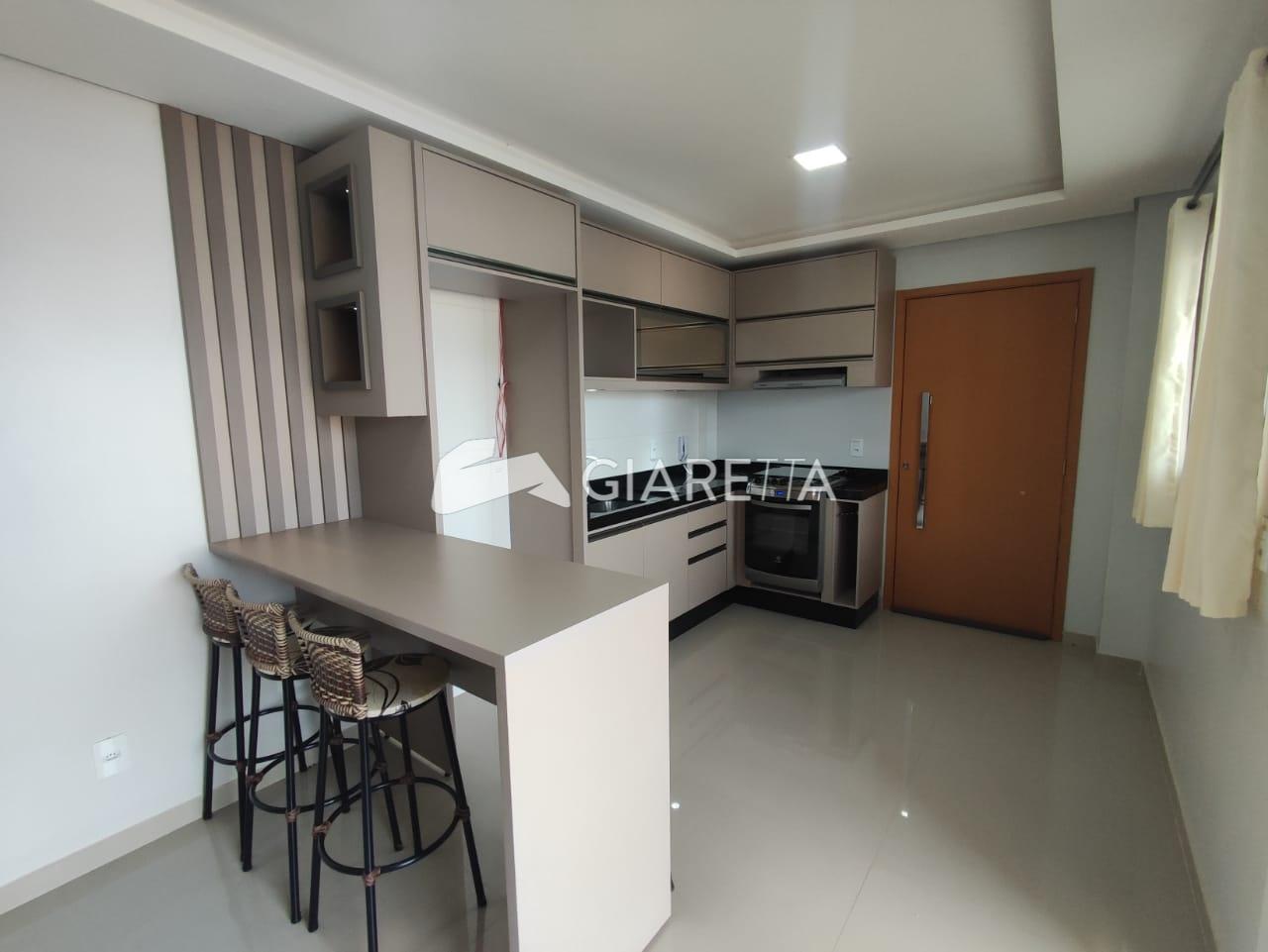 Apartamento à venda com 2 quartos, 70m² - Foto 2