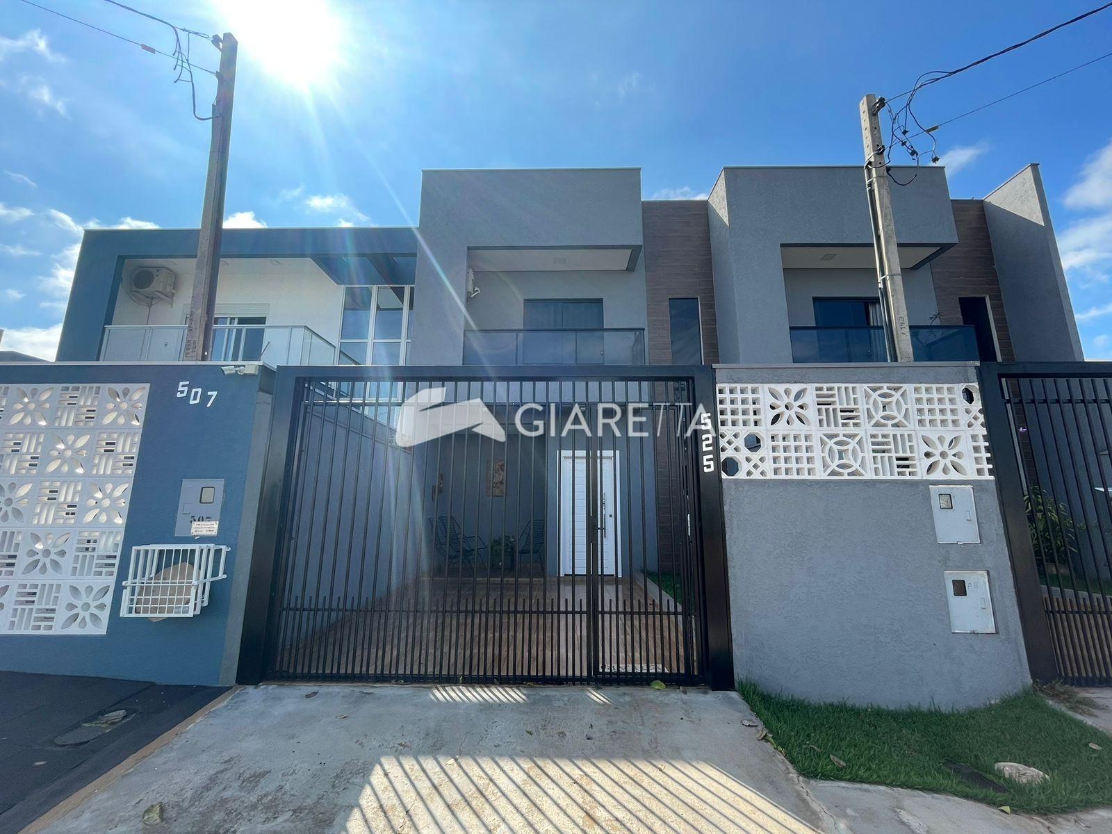 Sobrado à venda com 2 quartos, 90m² - Foto 1