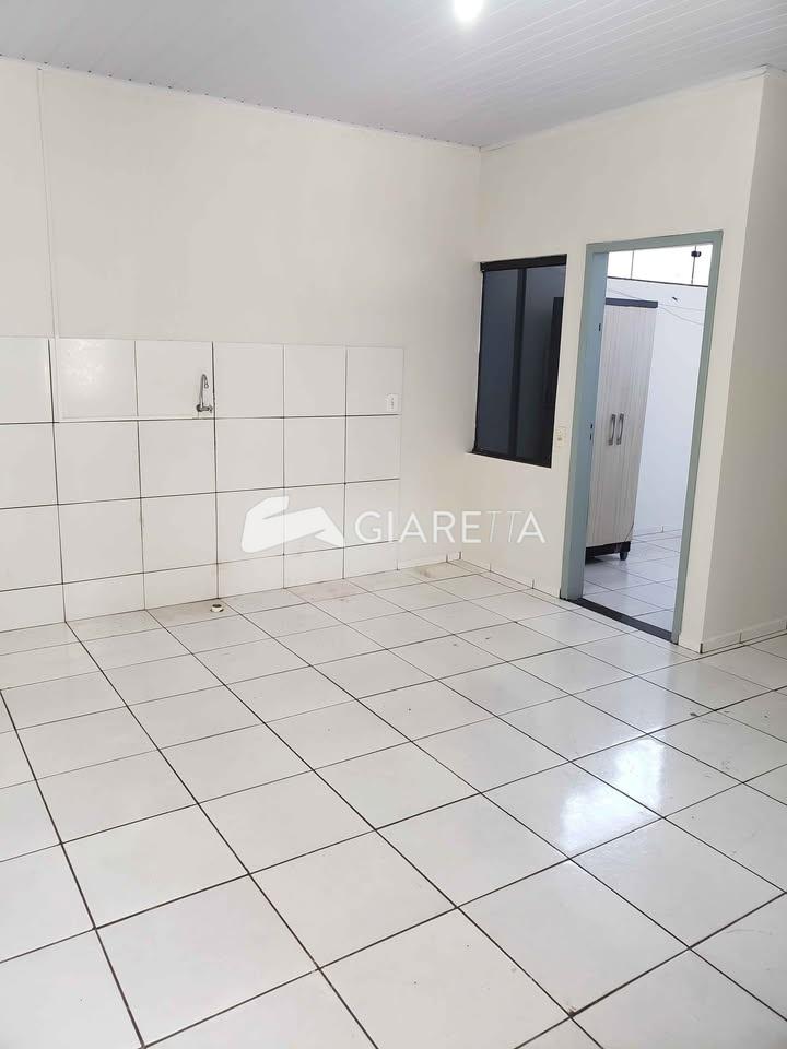 Casa à venda com 2 quartos, 72m² - Foto 3