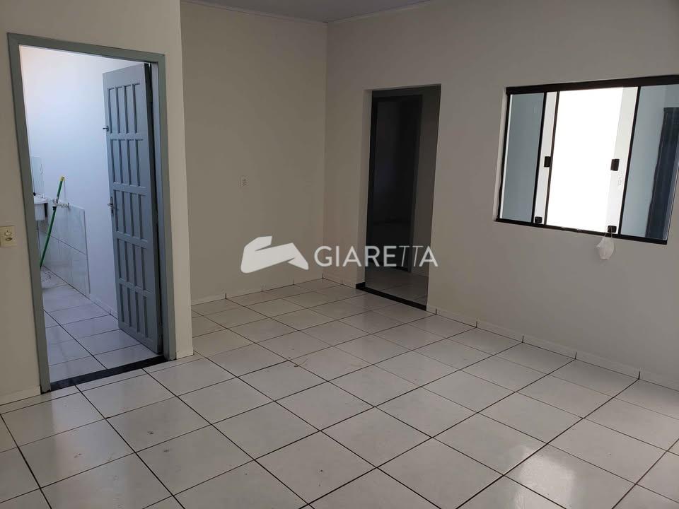 Casa à venda com 2 quartos, 72m² - Foto 2