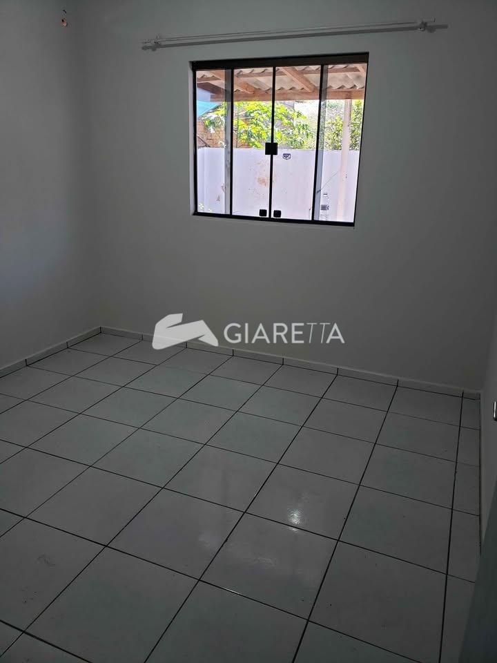 Casa à venda com 2 quartos, 72m² - Foto 7