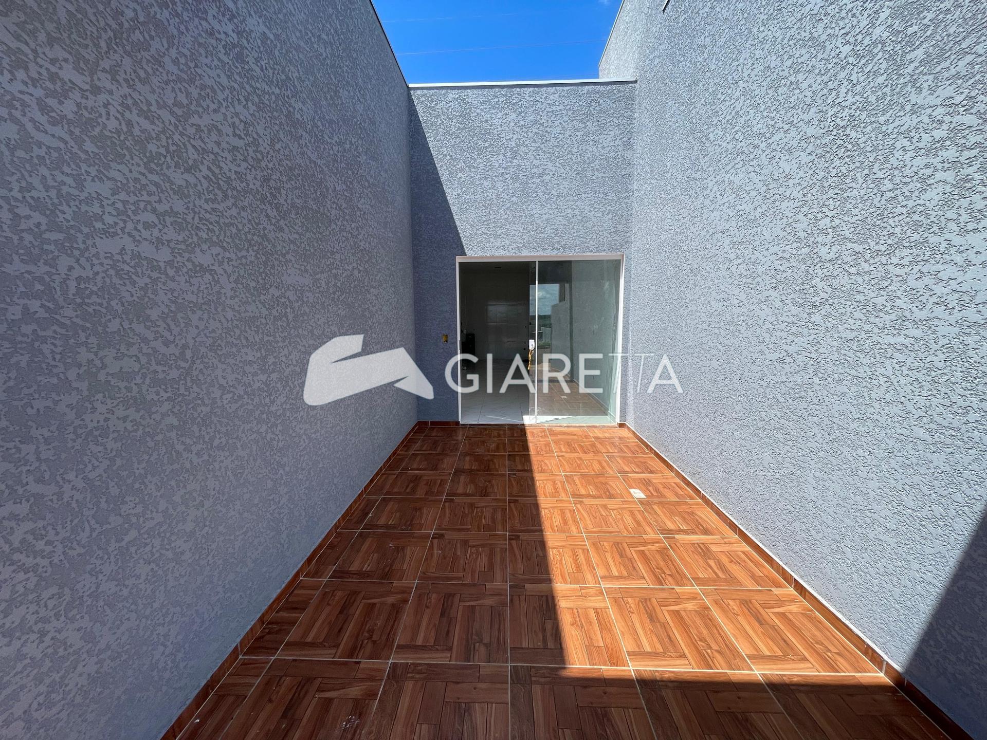 Casa à venda com 2 quartos, 50m² - Foto 2
