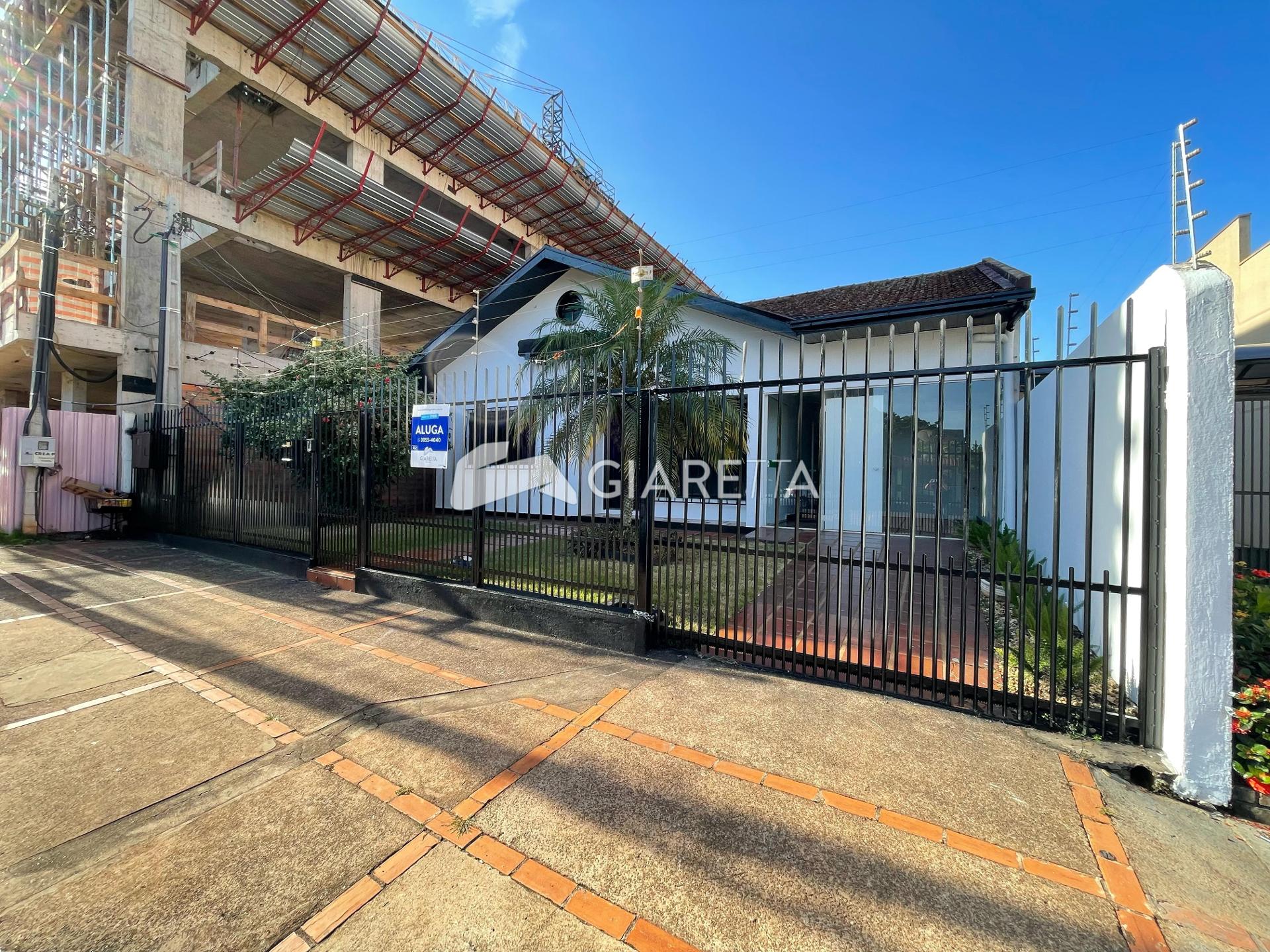 Casa para alugar com 3 quartos, 267m² - Foto 1