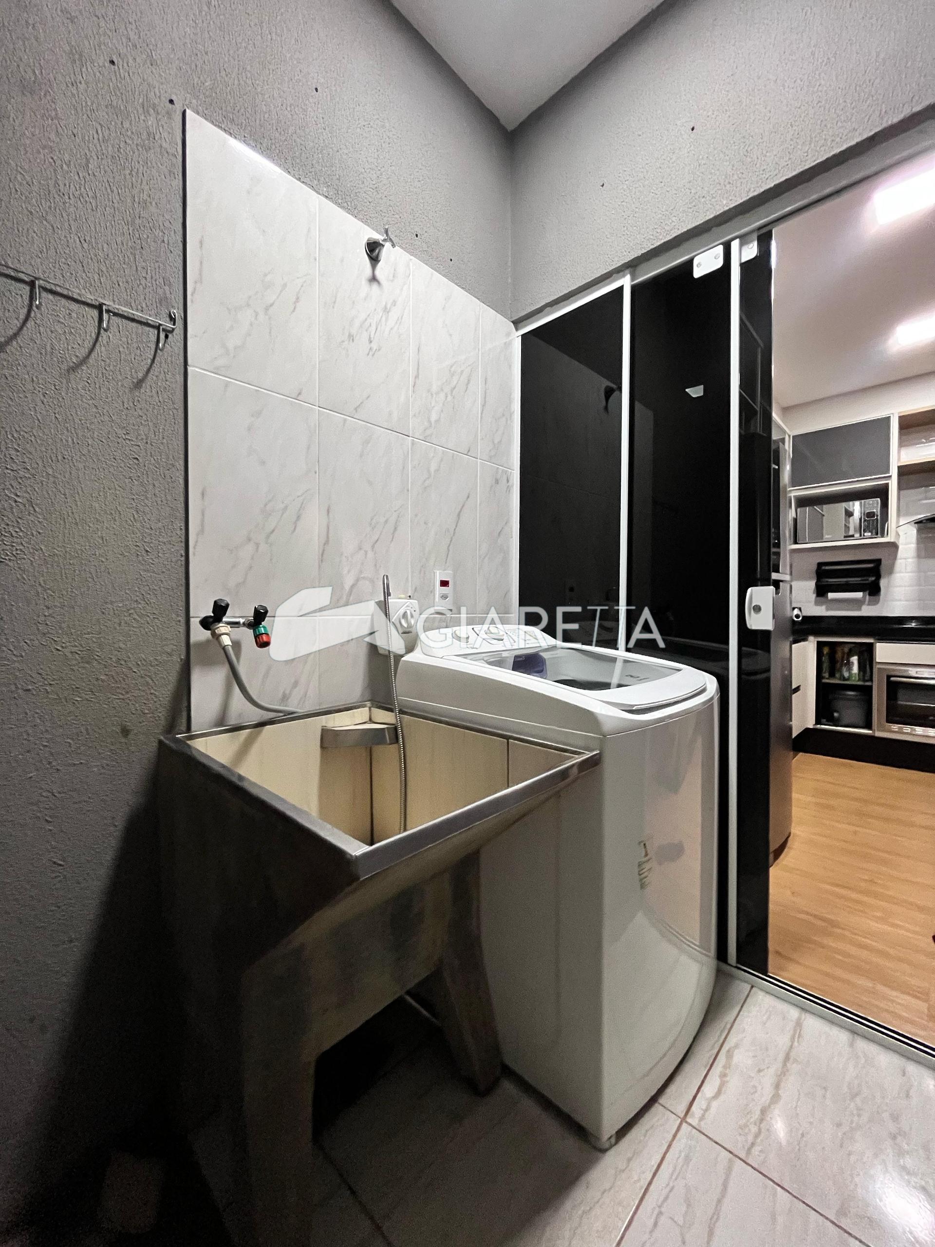 Casa à venda com 2 quartos, 70m² - Foto 17