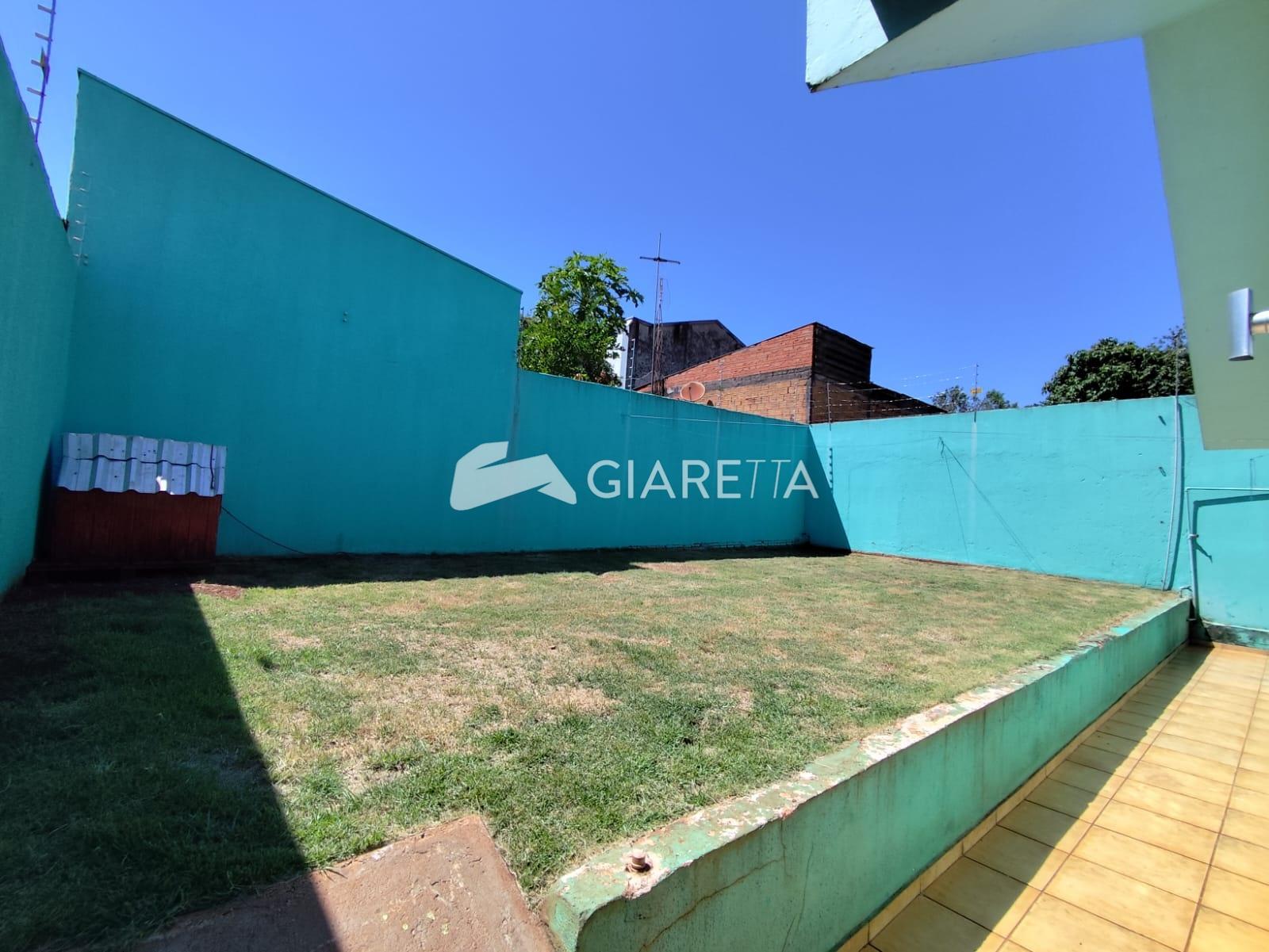 Casa para alugar com 2 quartos, 180m² - Foto 19