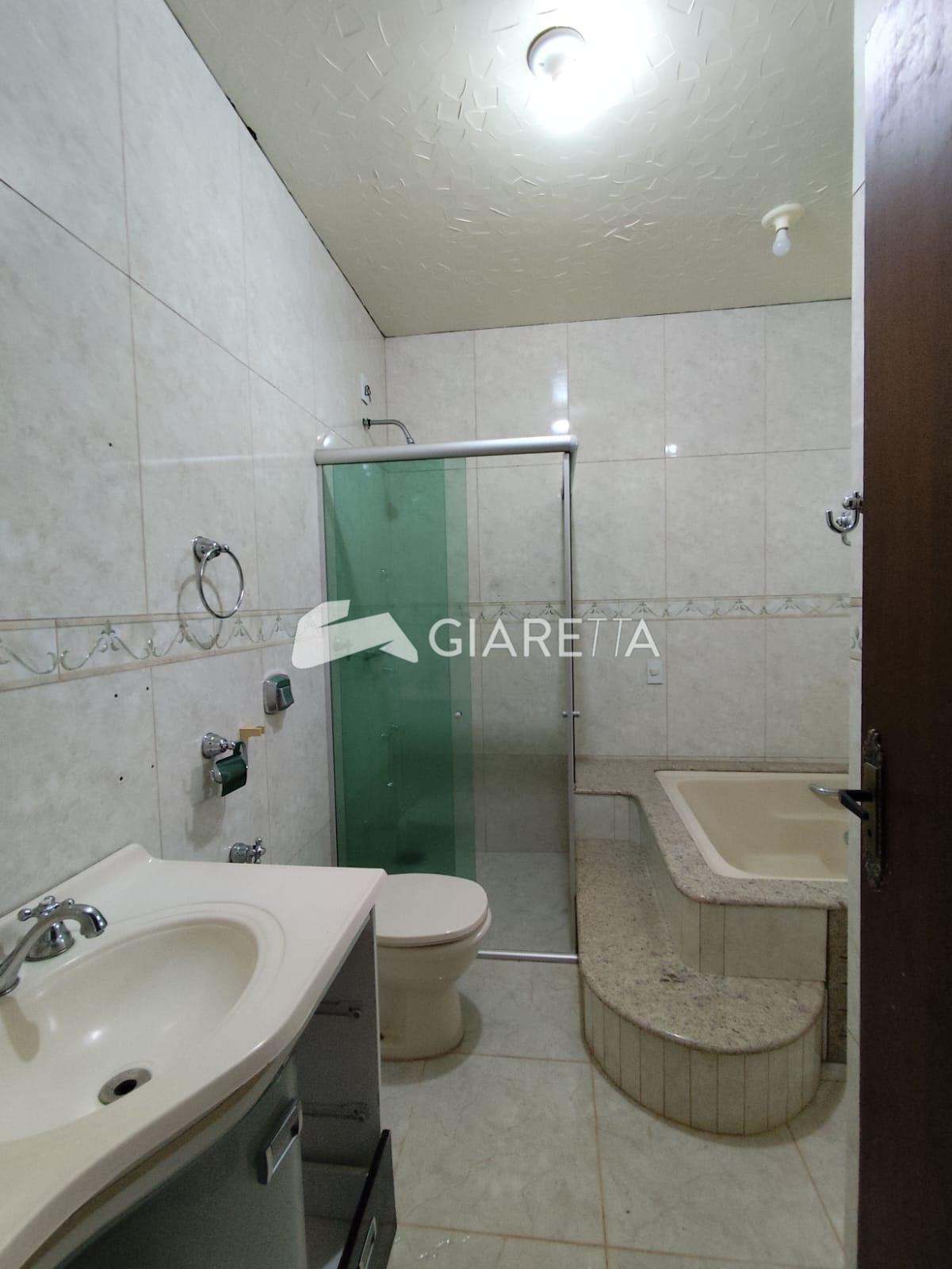 Casa para alugar com 2 quartos, 180m² - Foto 9