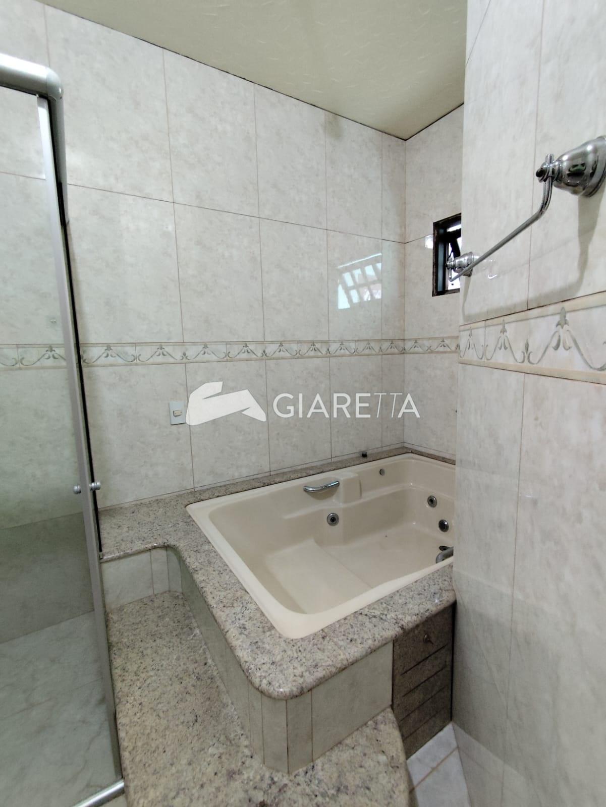Casa para alugar com 2 quartos, 180m² - Foto 10