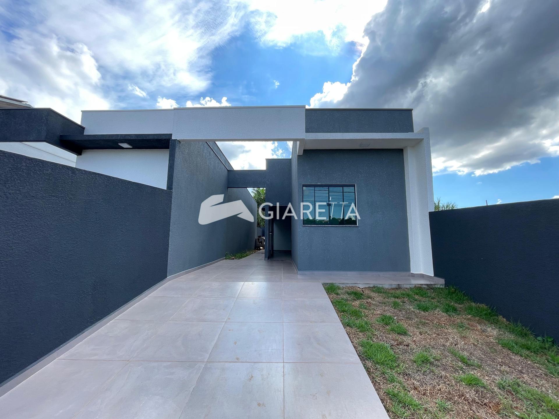 Casa à venda com 2 quartos, 55m² - Foto 1