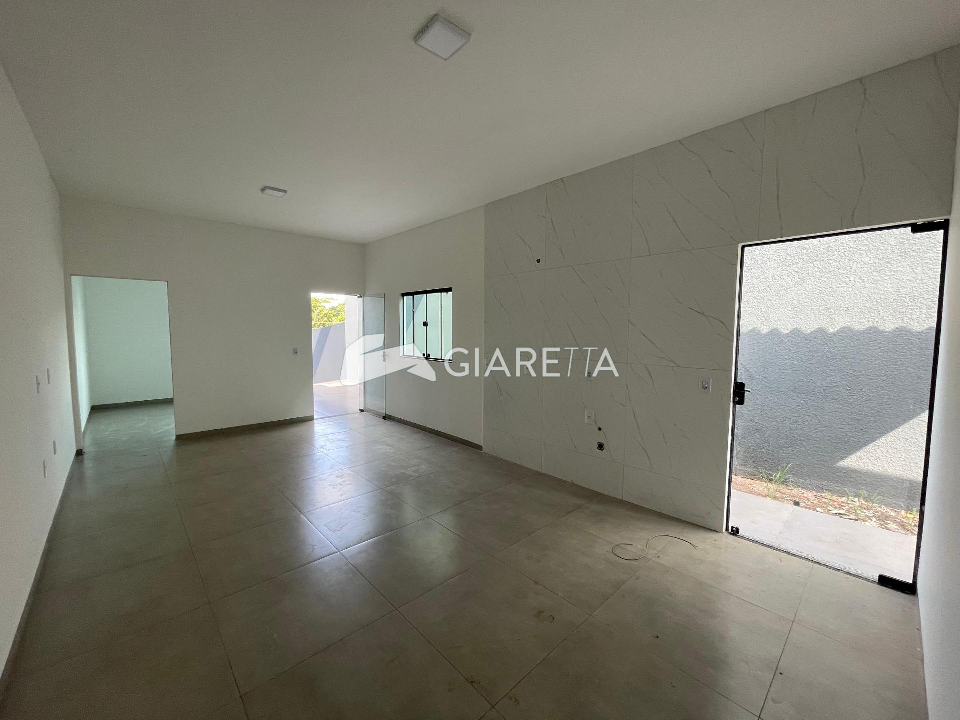 Casa à venda com 2 quartos, 55m² - Foto 4