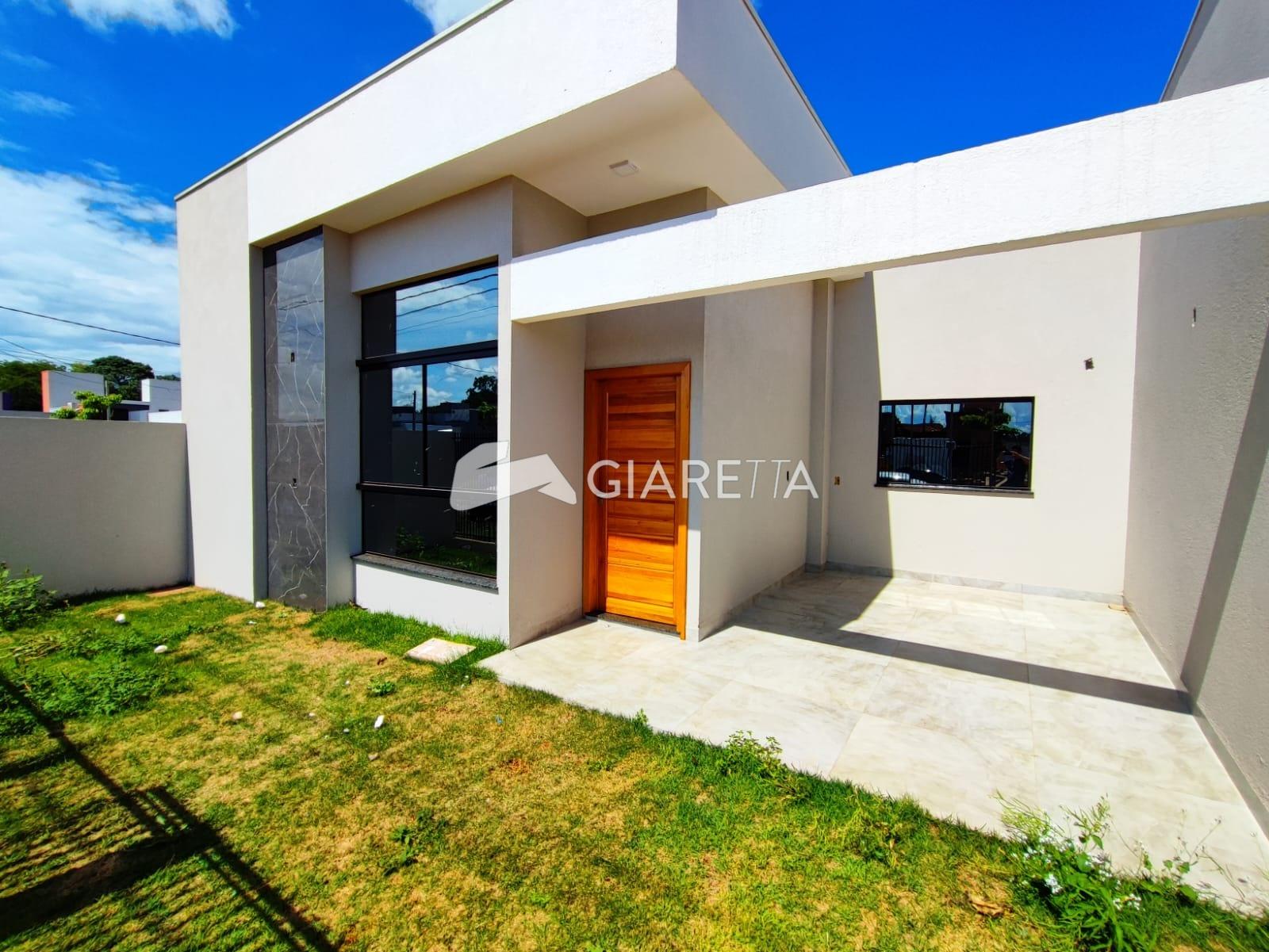 Casa à venda com 2 quartos, 80m² - Foto 1