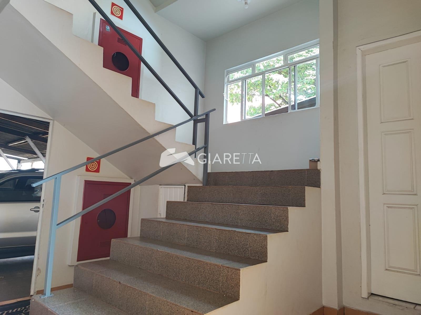 Apartamento para alugar com 2 quartos, 126m² - Foto 2