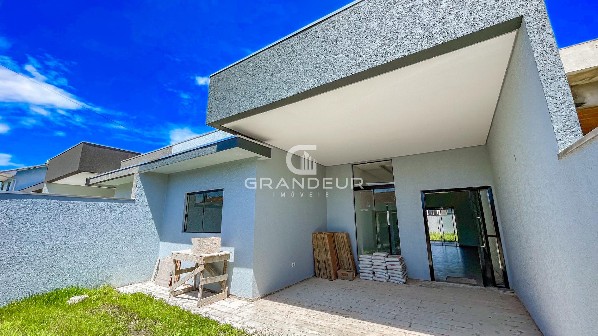 Casa Geminada no Cohapar. 3 Quartos, Suíte e Quintal Amplo