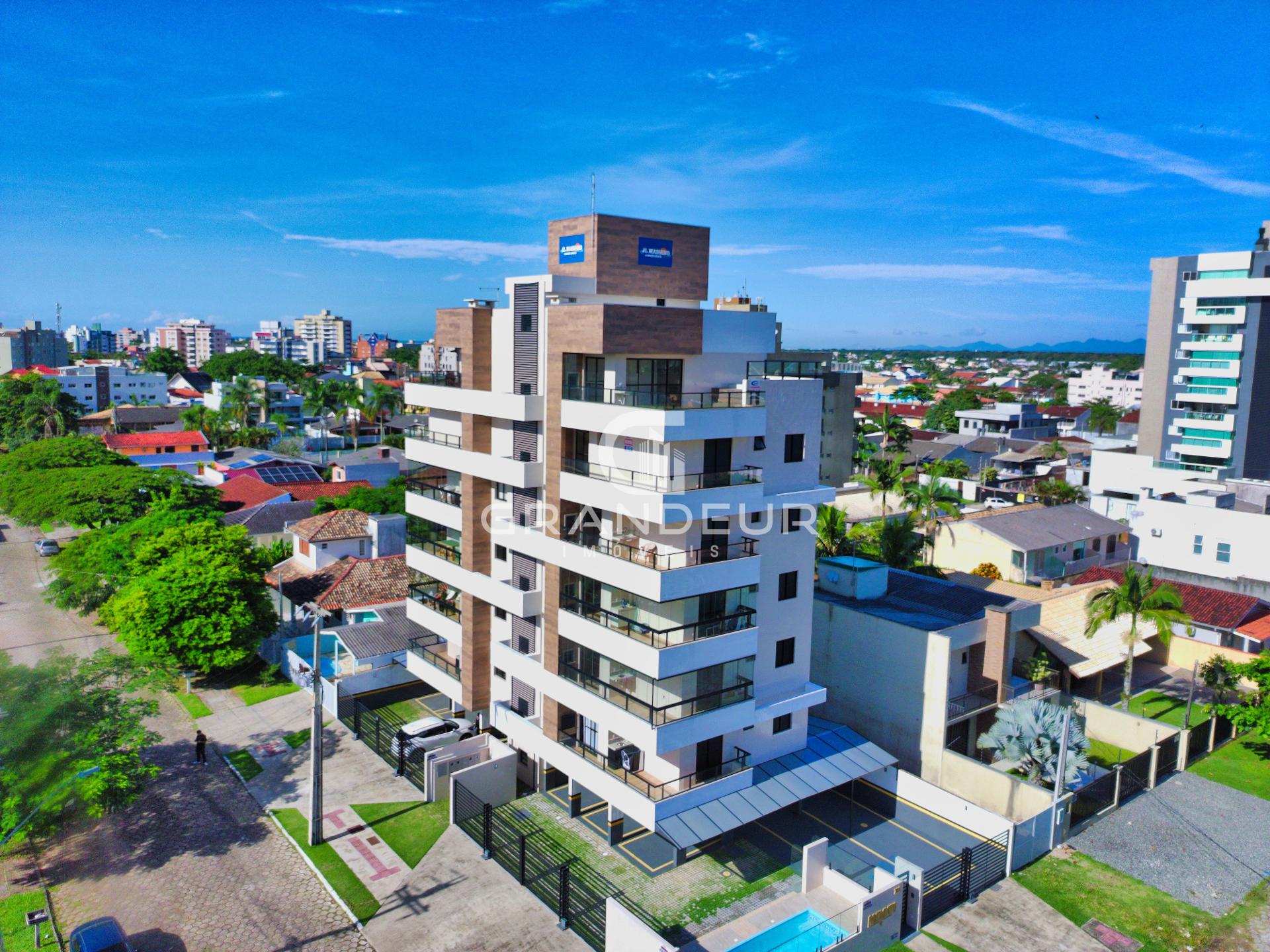 Alto Padrão e Sofisticação - Apartamento Mobiliado com Área Go...
