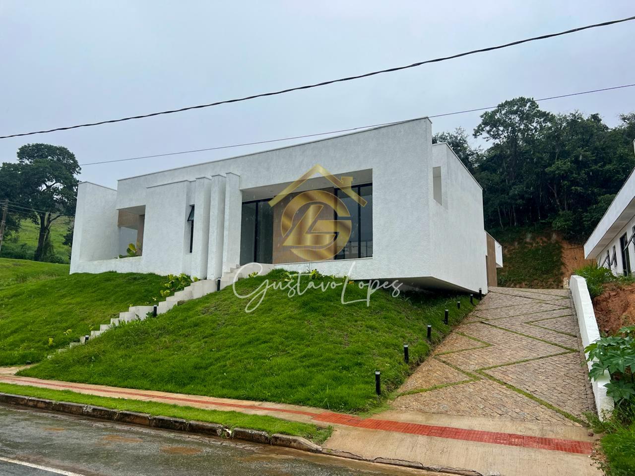 CASA LUXUOSA DE 4 QUARTOS COM 4 SUITES NO MELHOR CONDOMINIO DE...