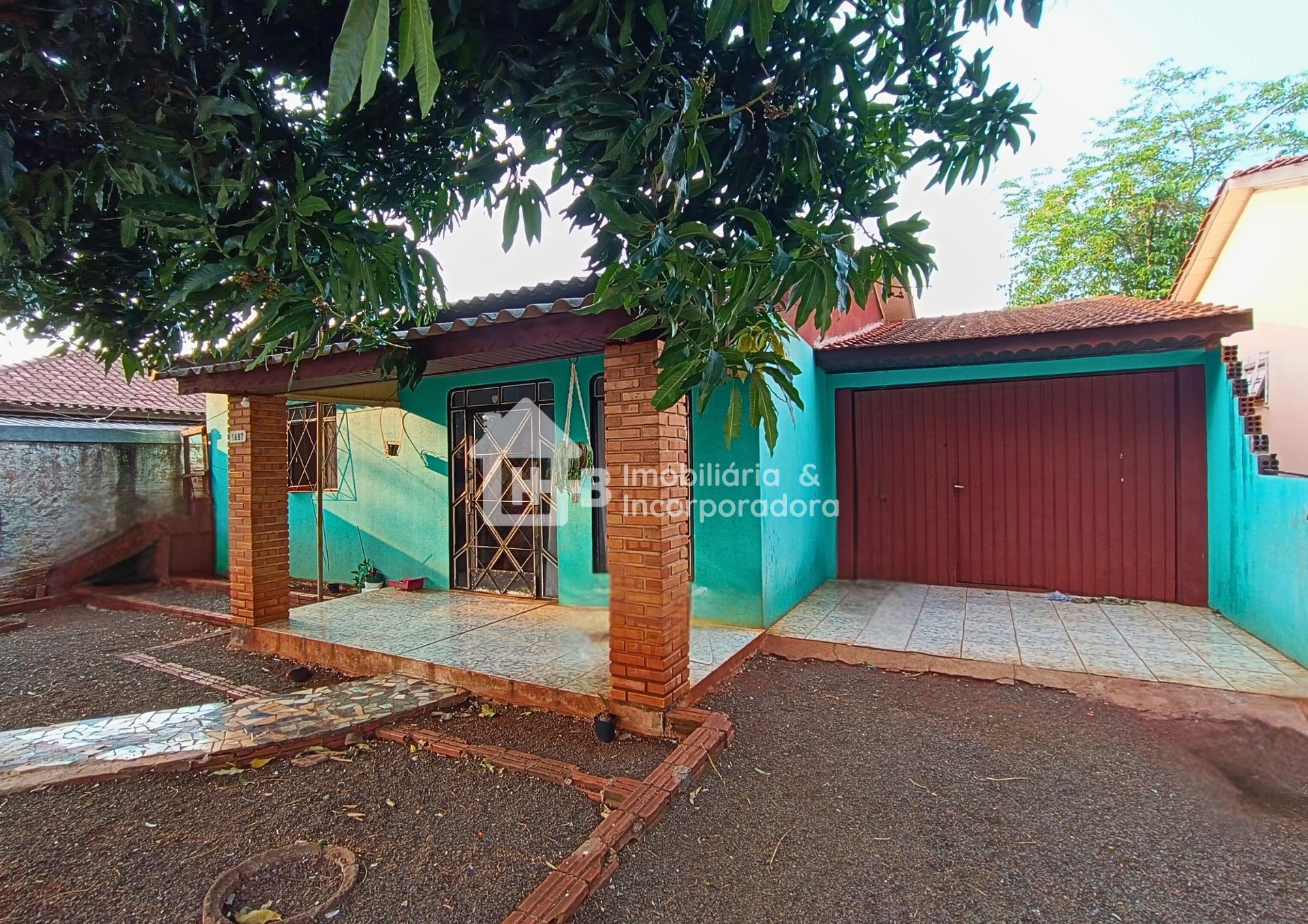 CASA ACONCHEGANTE NO BAIRRO CURITIBANO  3 QUARTOS E ÓTIMO ESPAÇO 