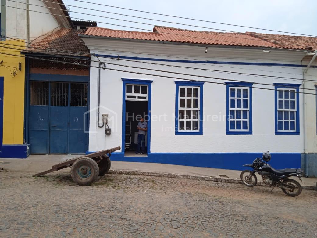 Casa do século IXX a venda no centro de Santa Isabel do Rio Pr...