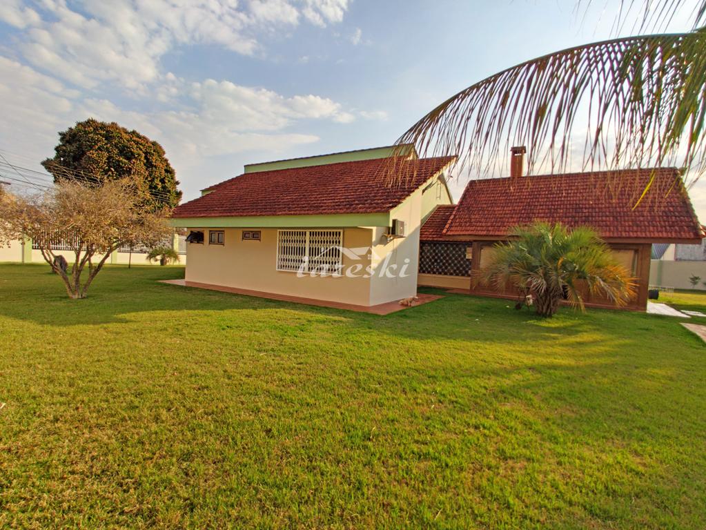 Casa com 365m² 4 dormitórios sendo 1 suíte no Jardim Eliza I, Foz do Iguaçu/PR