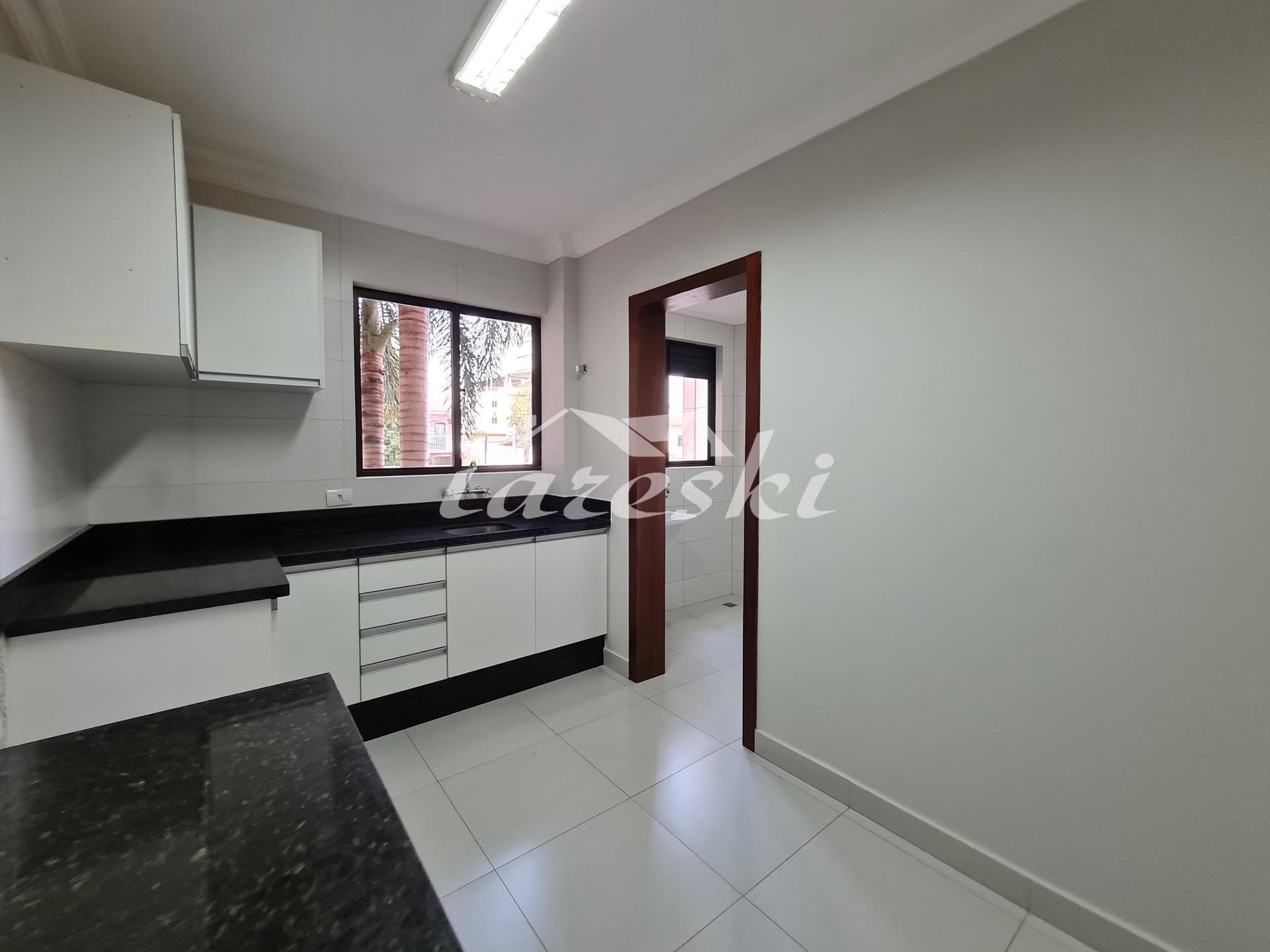 Apartamento à venda no Edifício Lyon com 3 Quartos sendo 1 suí...