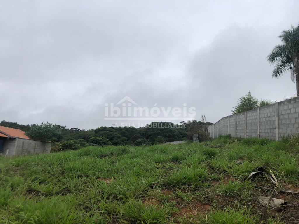 Terreno dentro de condomínio fechado próximo ao centro da cida...