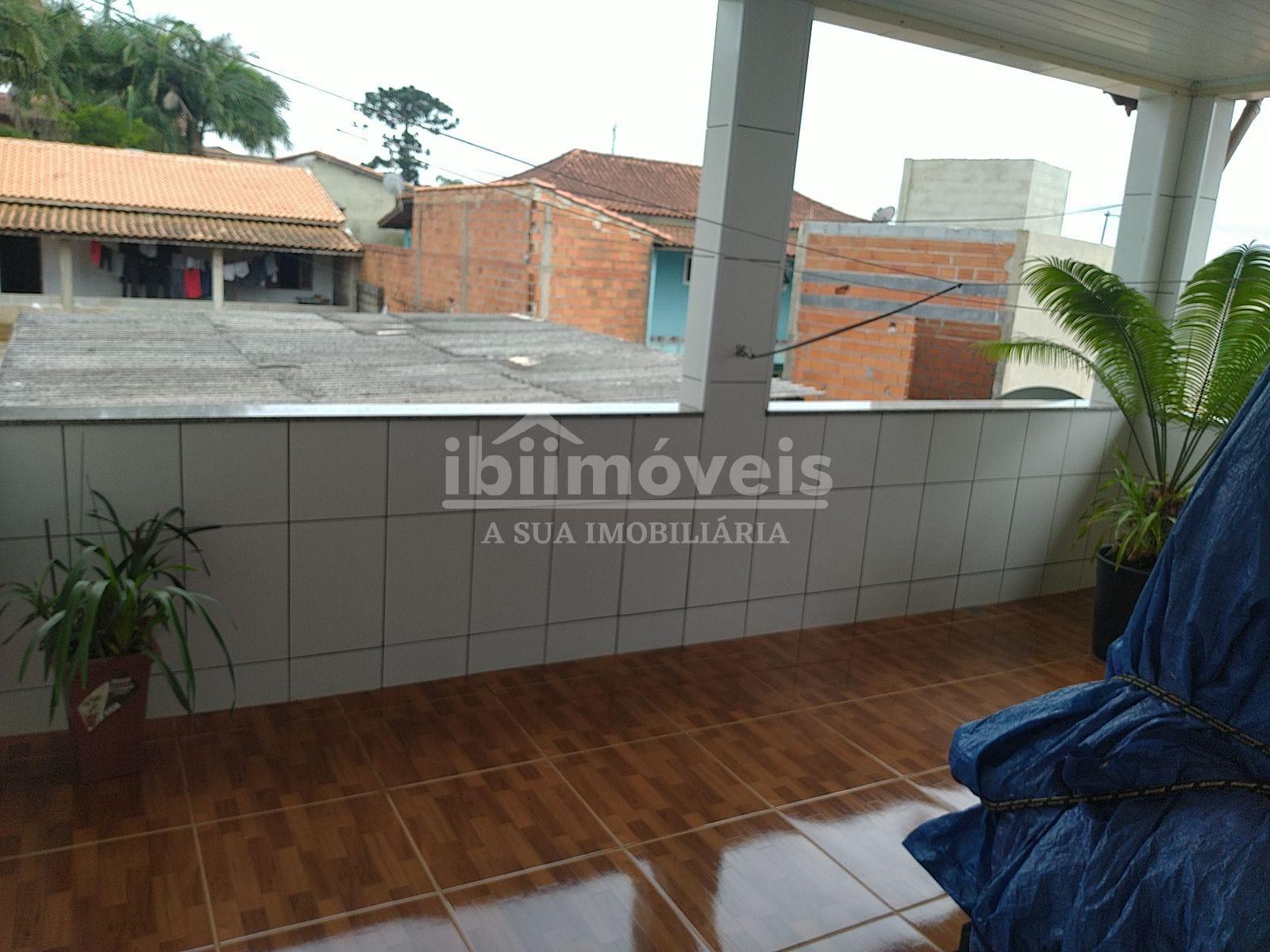 Ibiúna bairro próximo ao centro com 3 casas para moradia ou in...