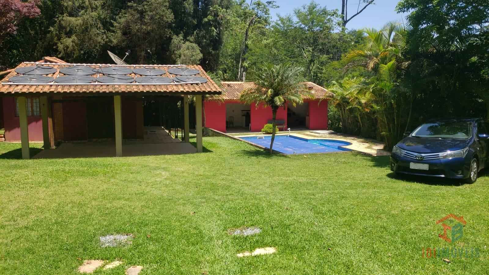 Ibiúna - Chácara com piscina em condomínio com lago e cercado ...